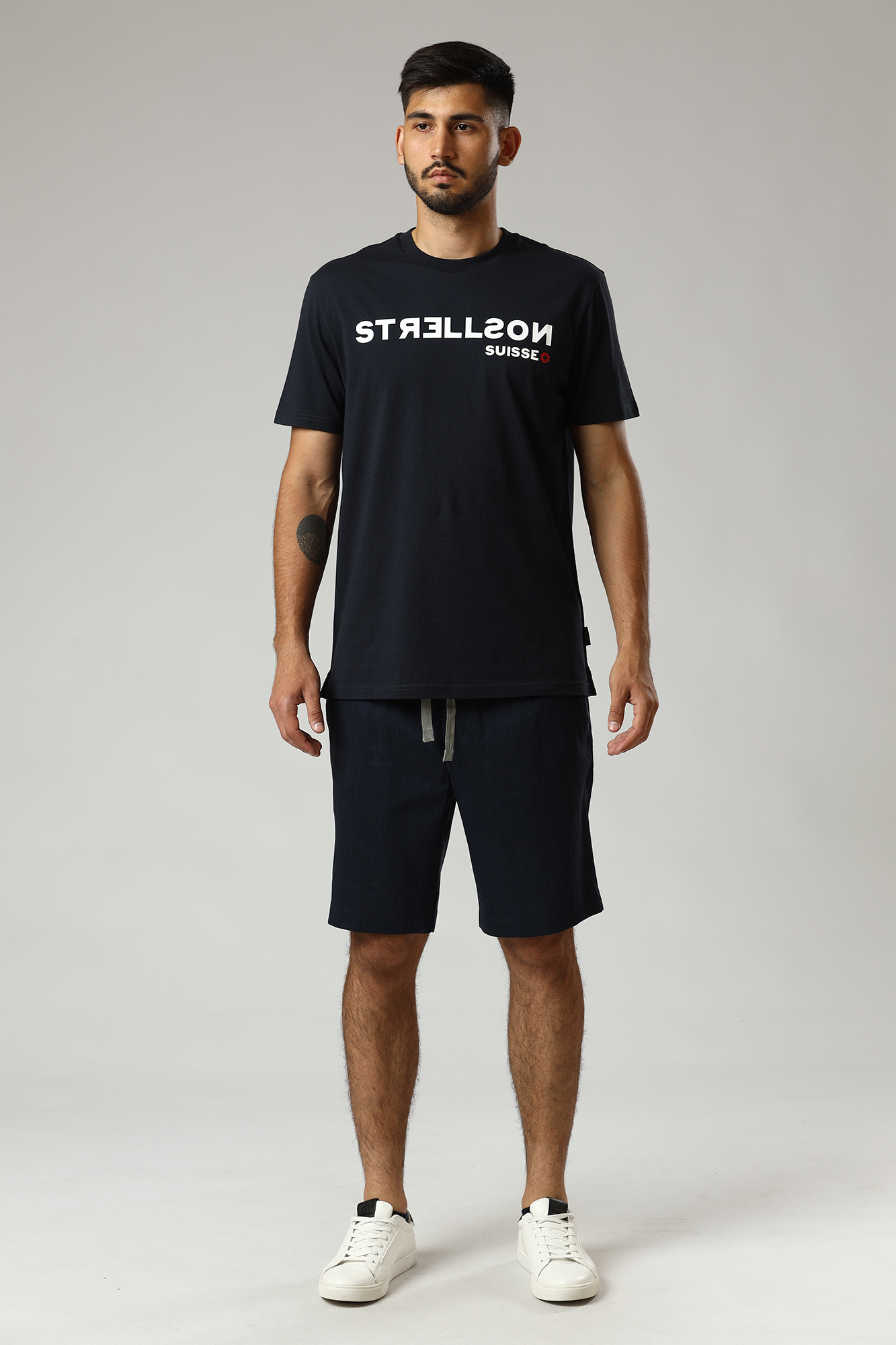 30032097_10013342 Шорты льняные Strellson Синий