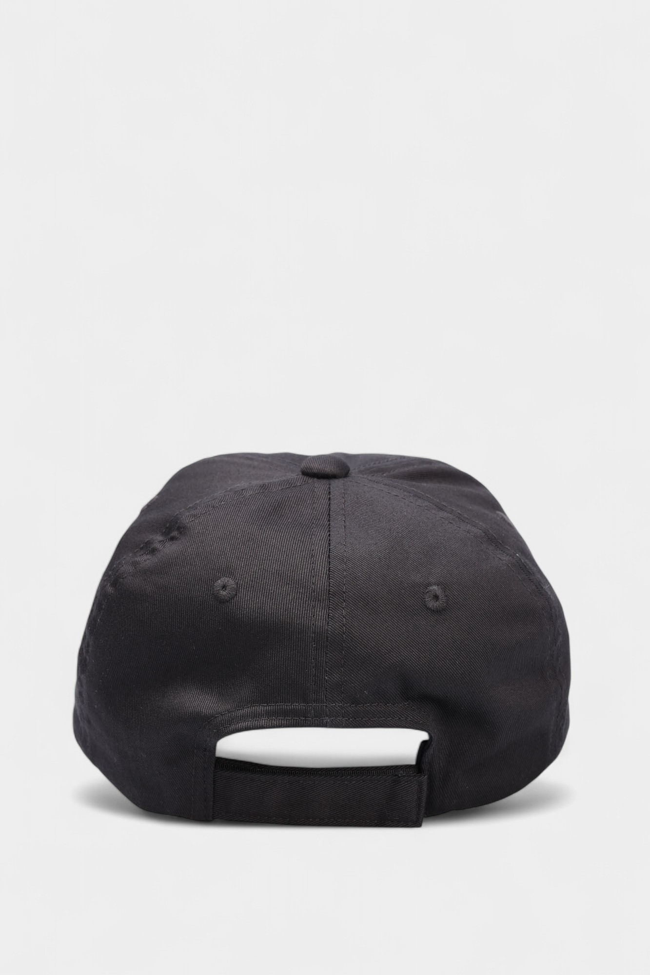 XW000889_AF13445 Кепка Armani Exchange Черный
