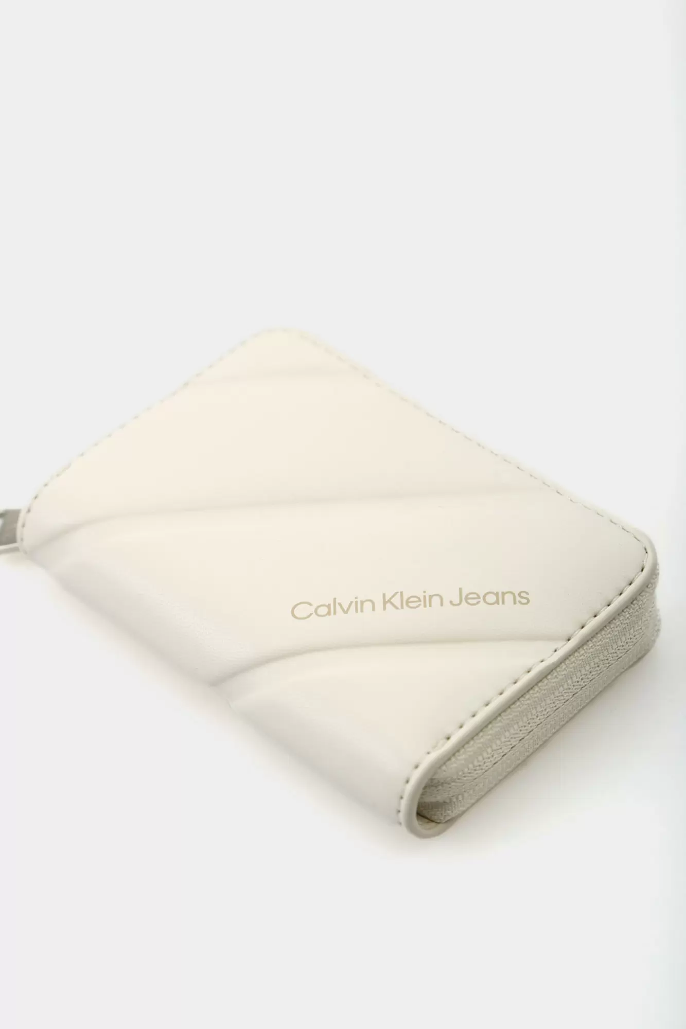 K60K612256 Кошелек Calvin Klein Jeans Белый
