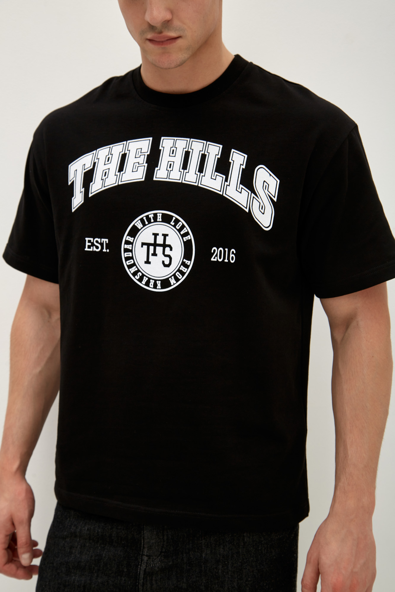 M-241-THT-21-1085 Футболка The Hills Черный