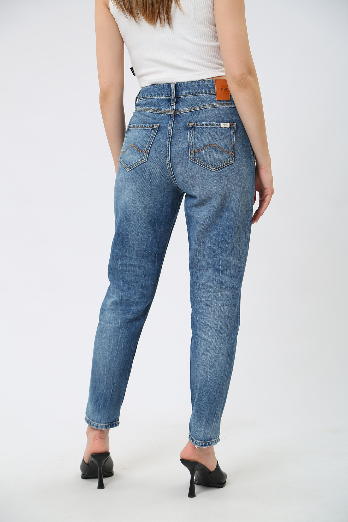 1012849-5000 джинсы moms mustang 