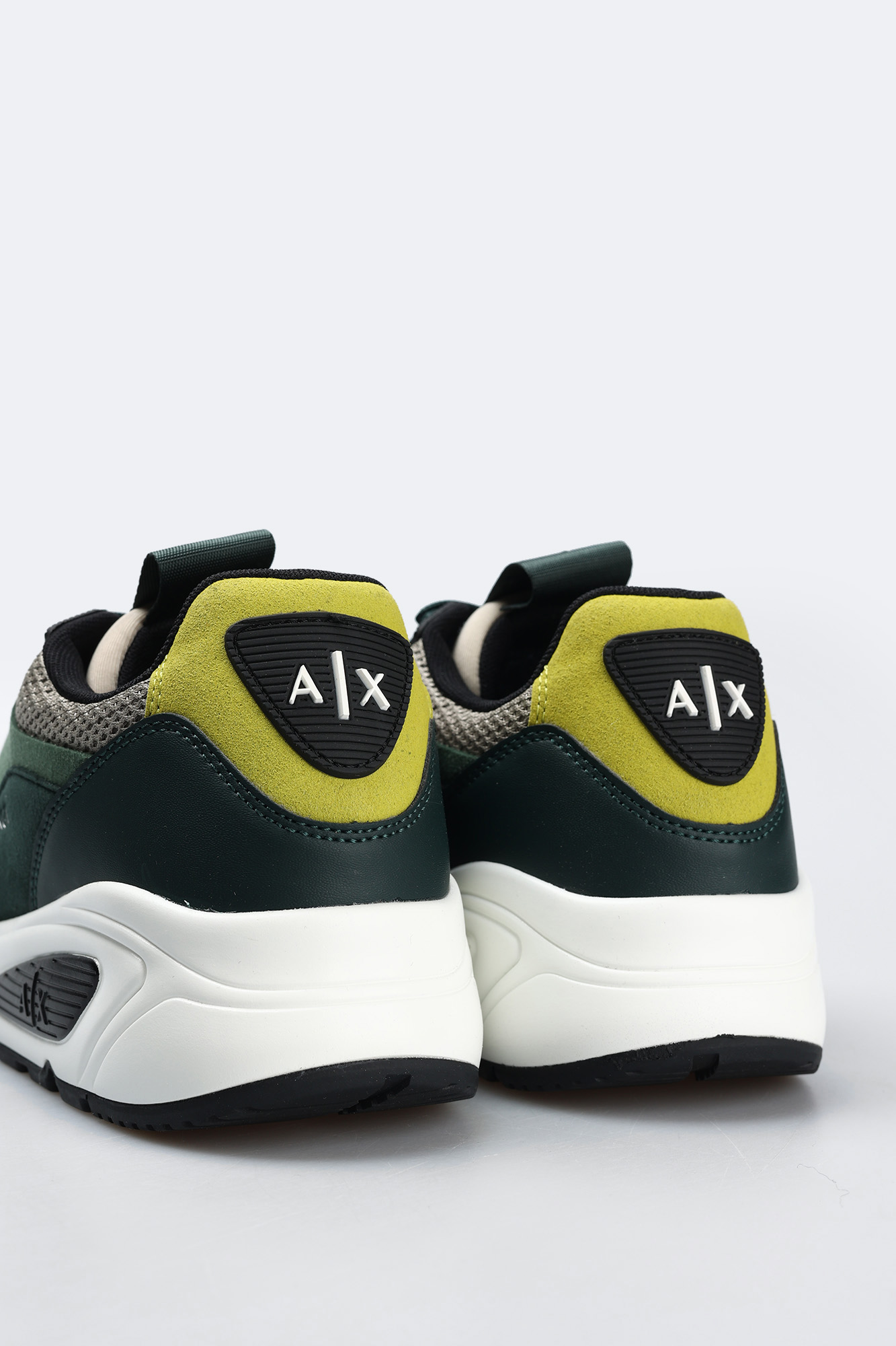 XUX121_XV540 Кроссовки Armani Exchange Зеленый