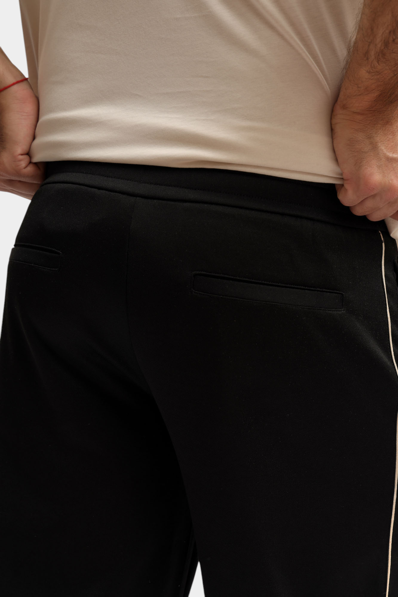 XM001358_AF16278 Брюки спортивные Armani Exchange Черный