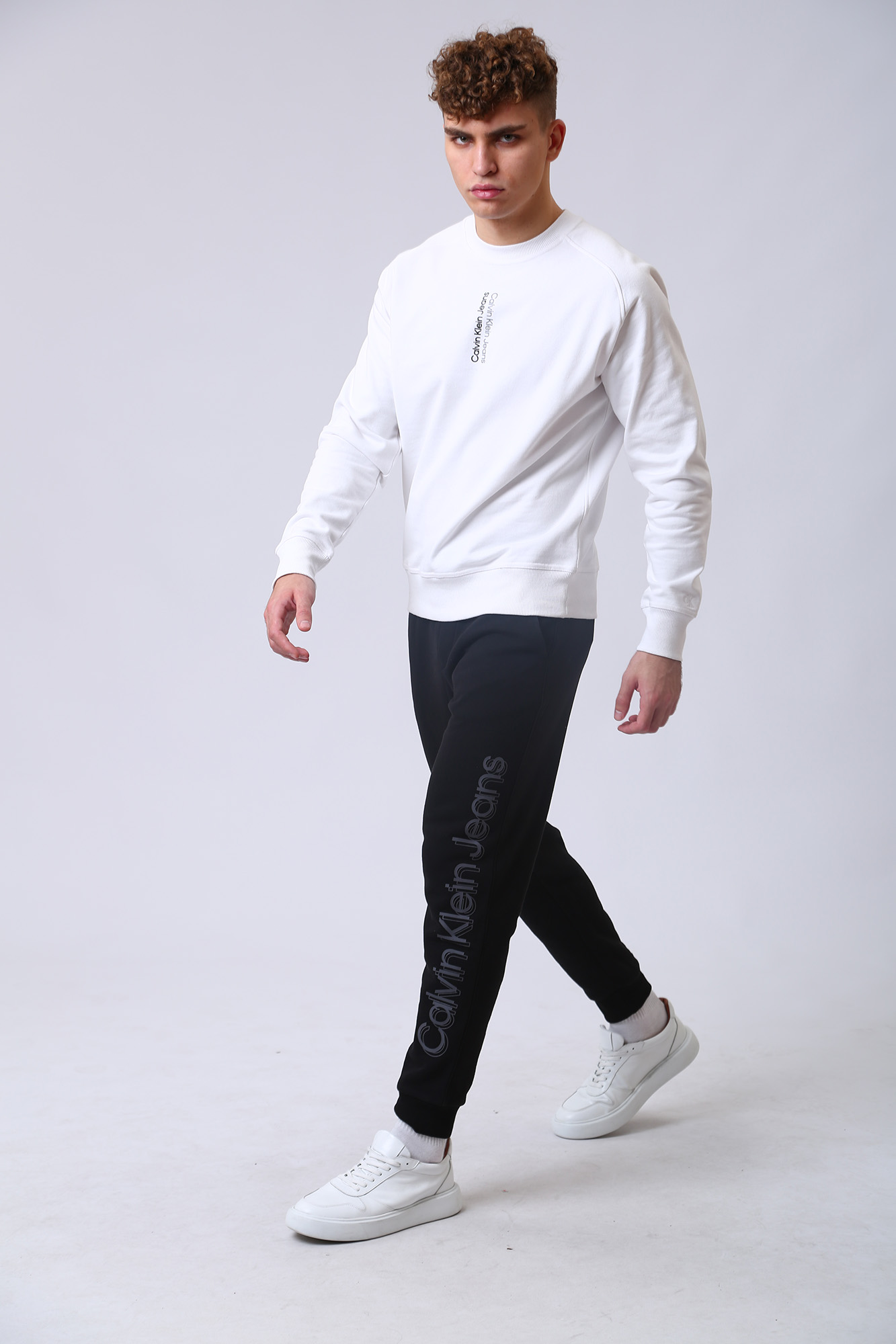 J30J320029 Свитшот Calvin Klein Jeans Белый