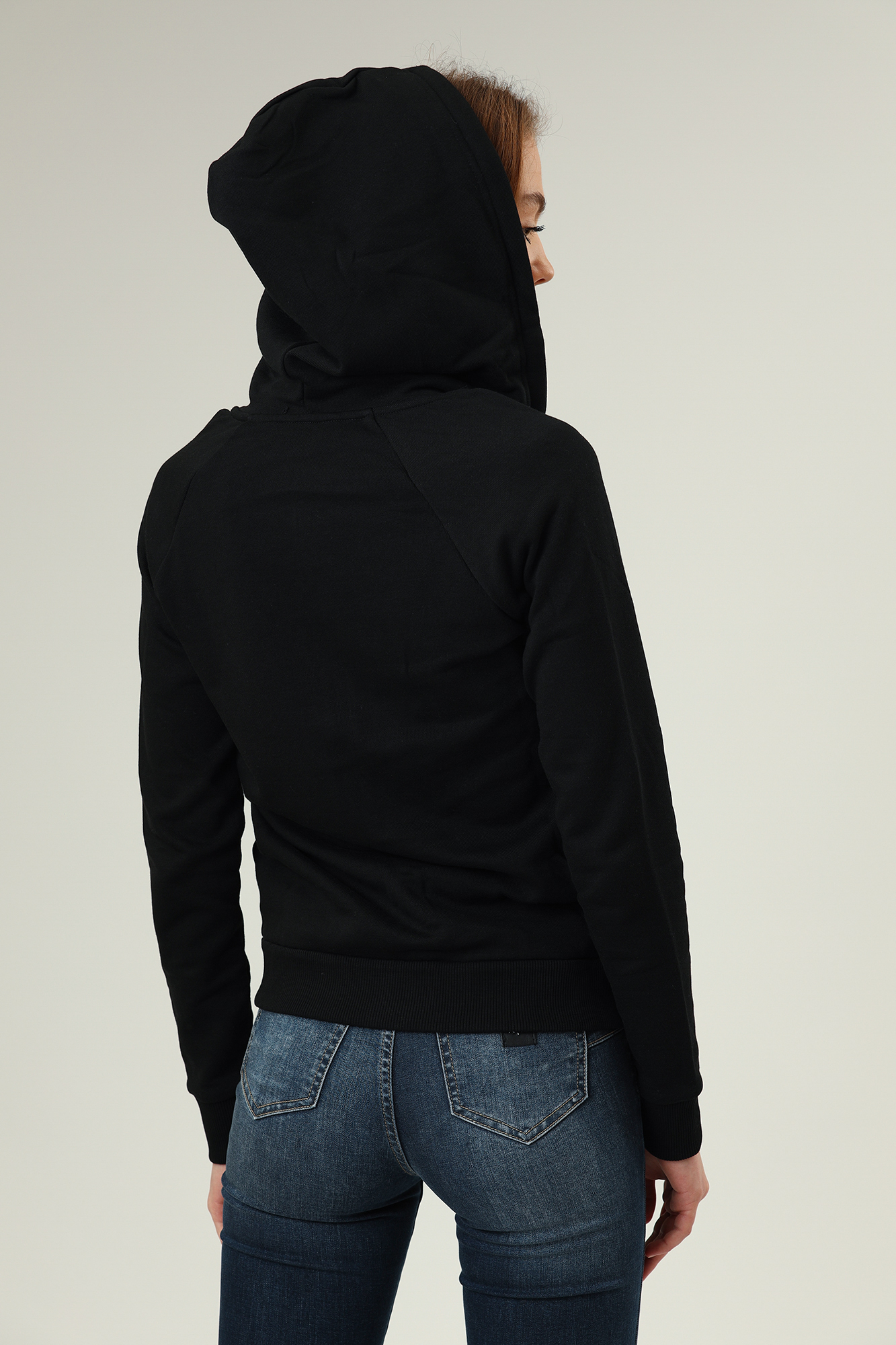 8NYM28_YJE5Z толстовка armani exchange 