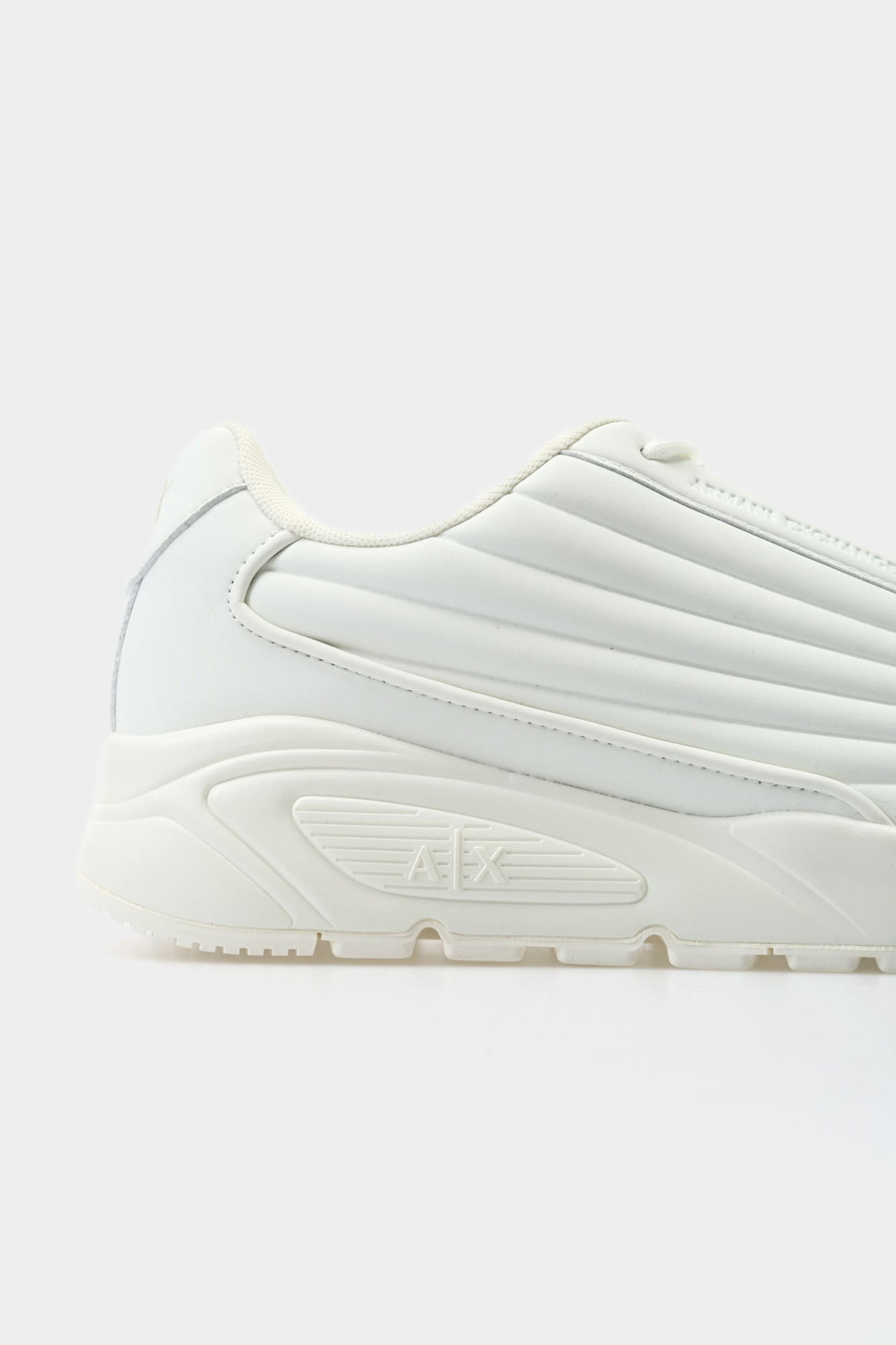 XUX229_XV866_0089 Кроссовки Armani Exchange Белый