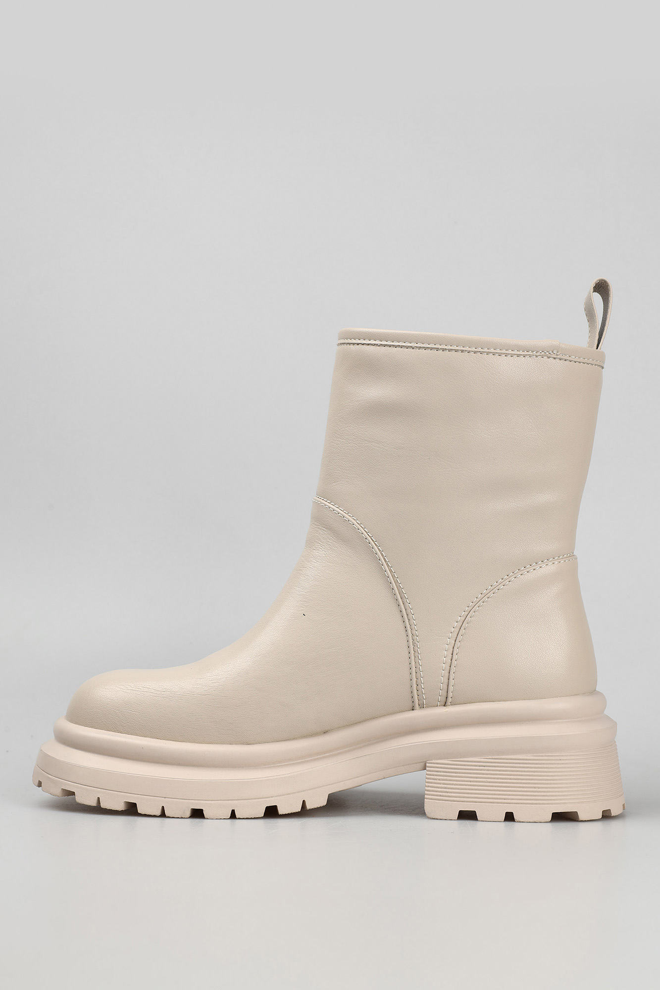 2241-472-34 Ботинки Marc Cony Молочный