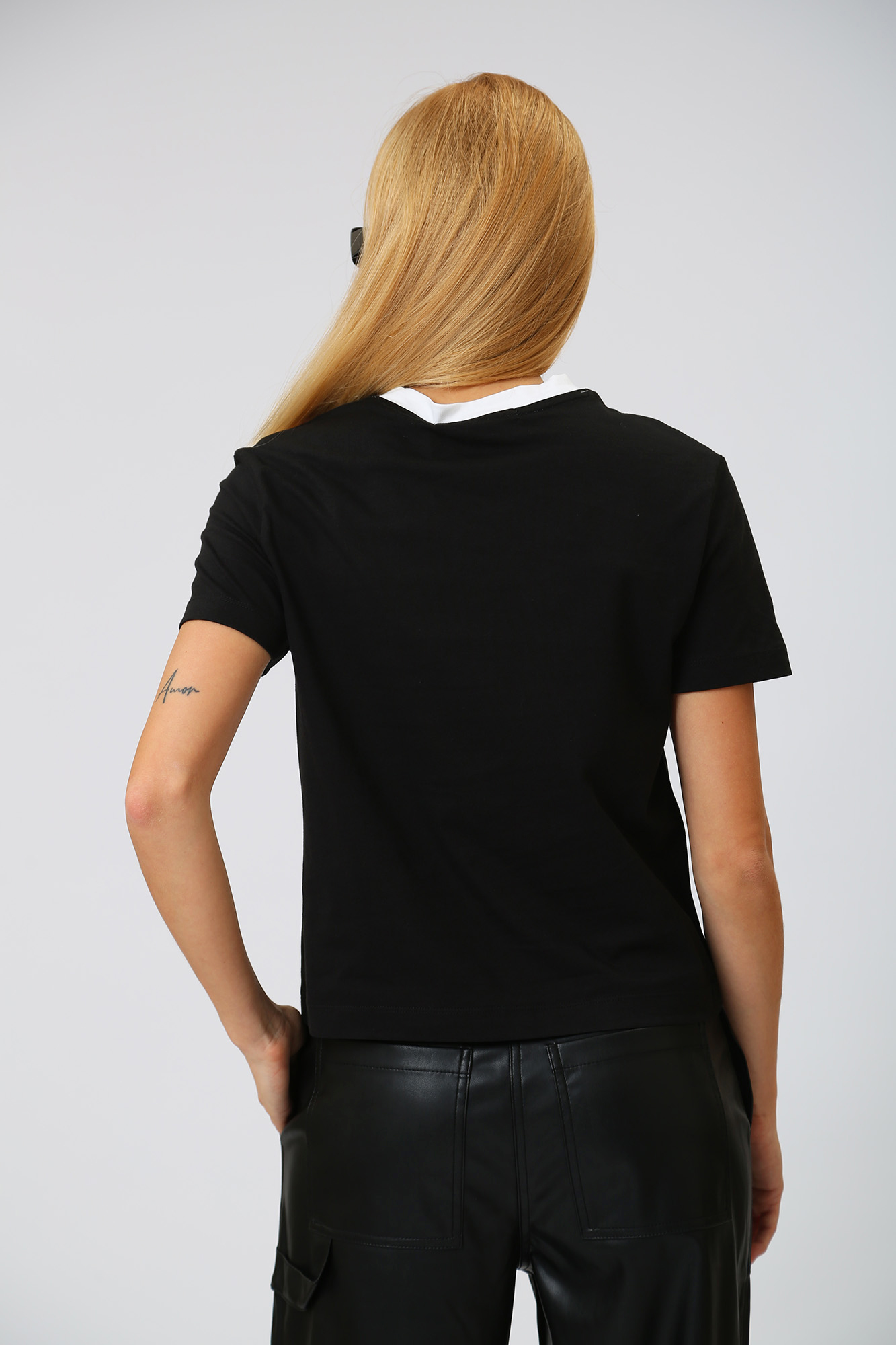 J20J221365 футболка calvin klein jeans 