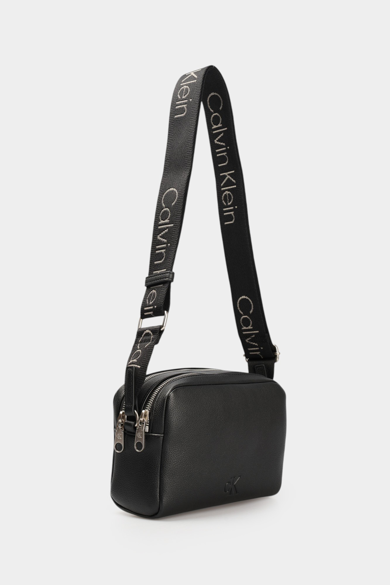 LV04K3124G Сумка Calvin Klein Jeans Черный
