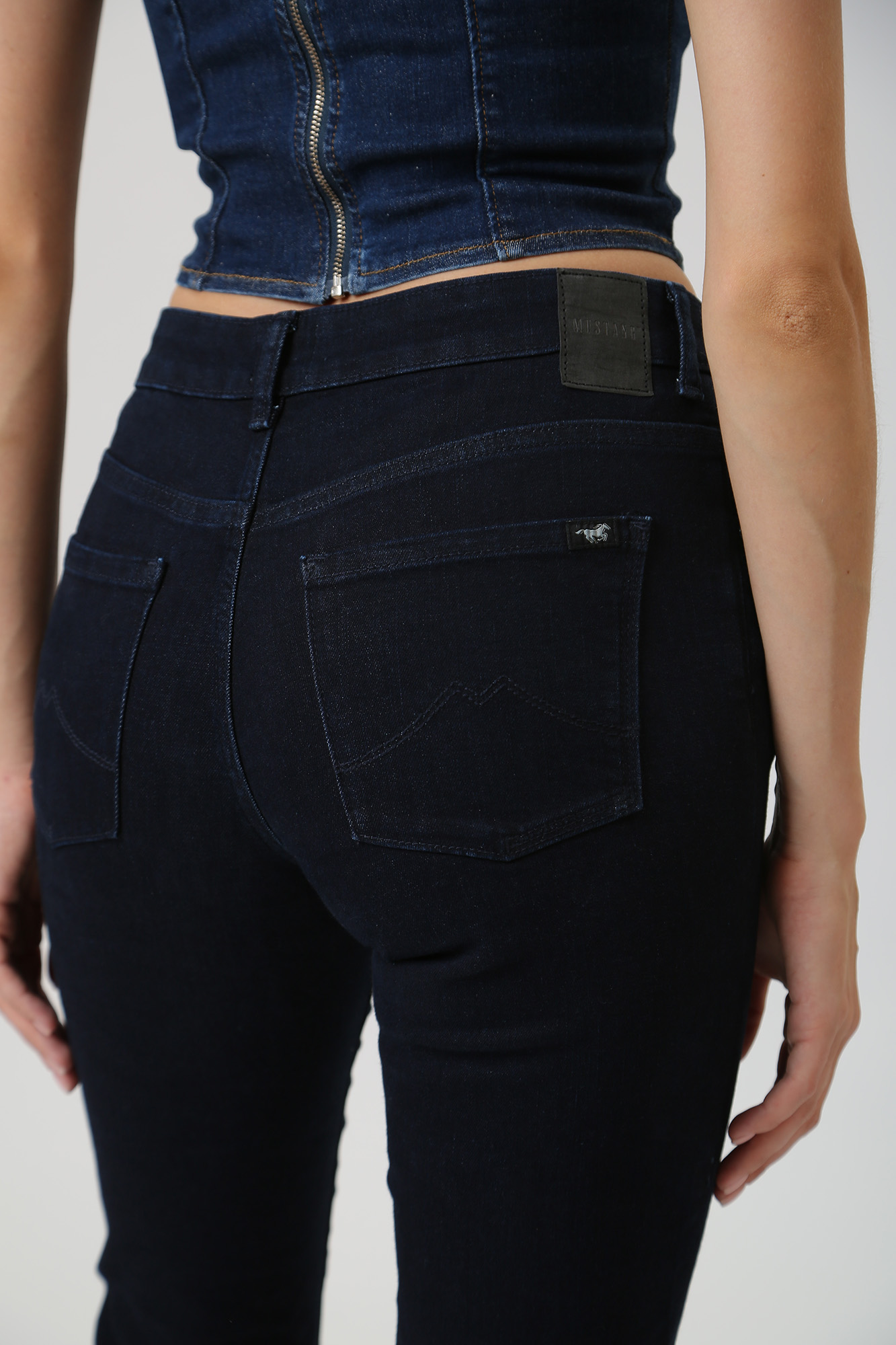 1013586-5000 брюки джинсовые mustang 