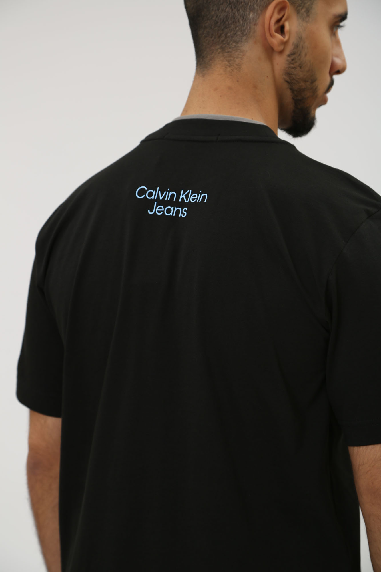 J30J325201 Футболка Calvin Klein Jeans Черный