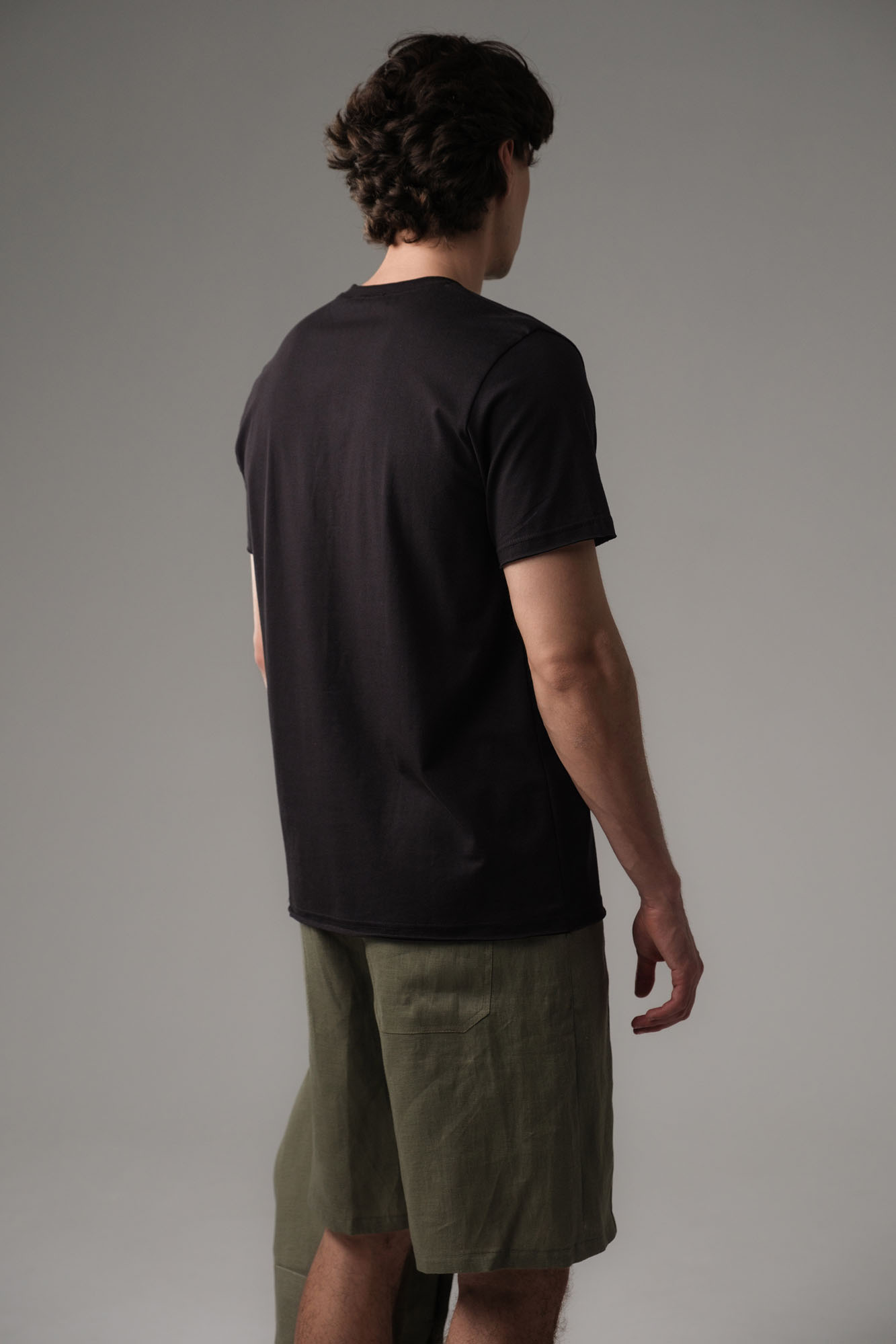 M-251-P-22-0065 Футболка The Hills Черный