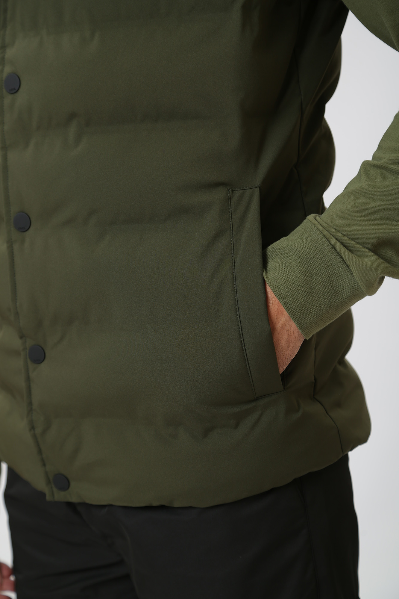 534585_505032 Жилет Karl Lagerfeld Зеленый