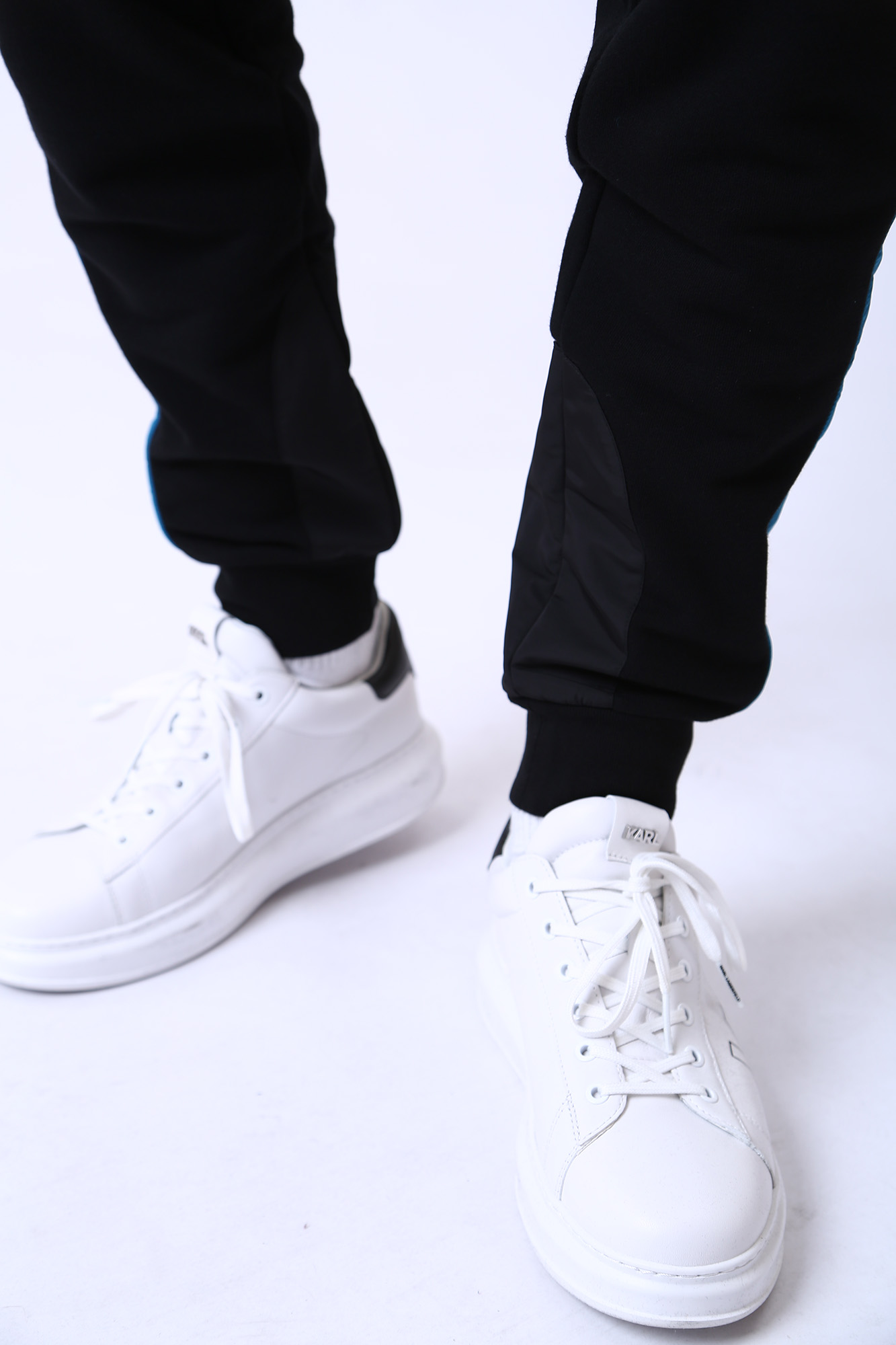 524910_705005 Брюки джоггеры Karl Lagerfeld Черный