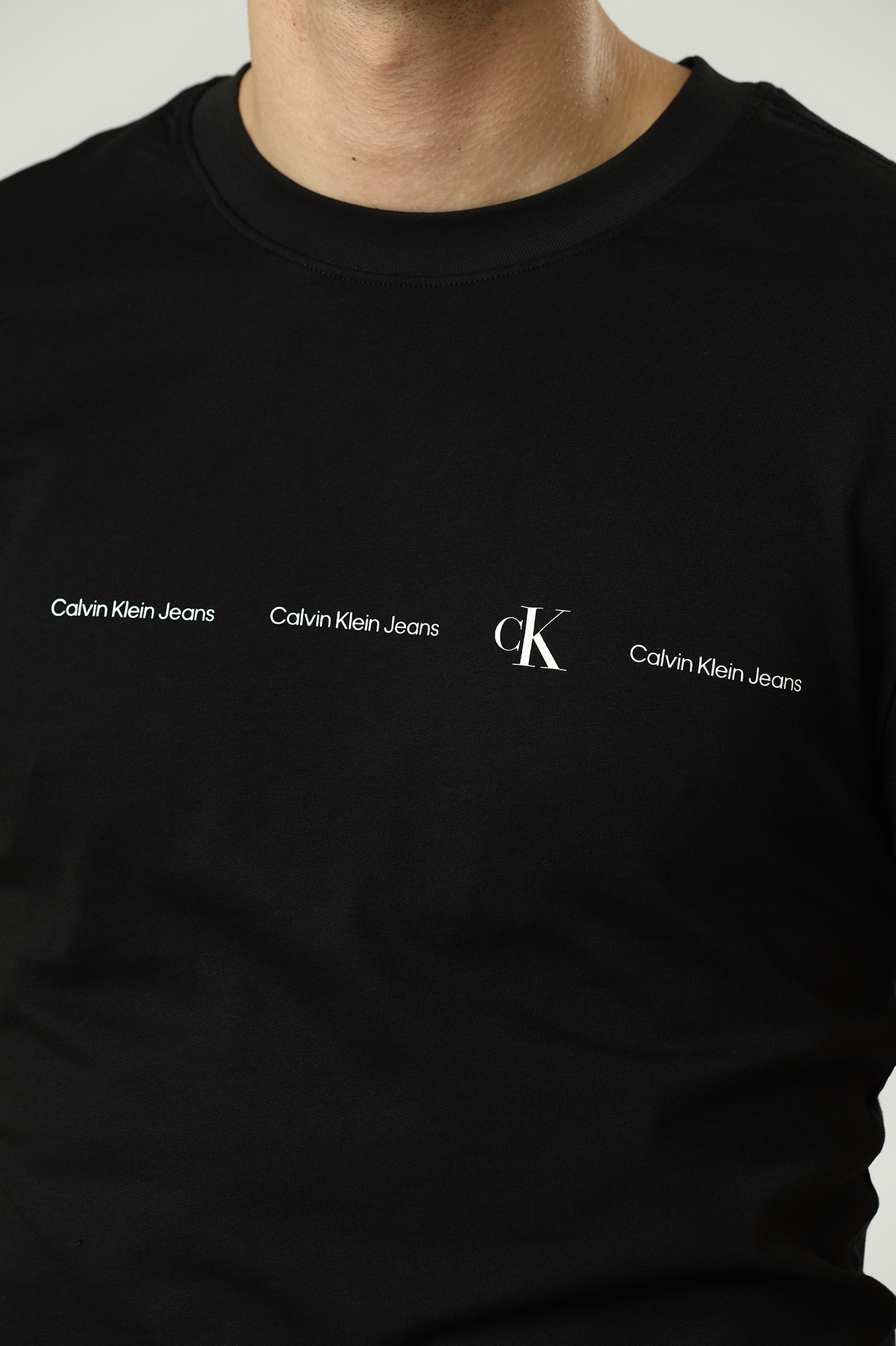J30J319896 Футболка Calvin Klein Jeans Черный