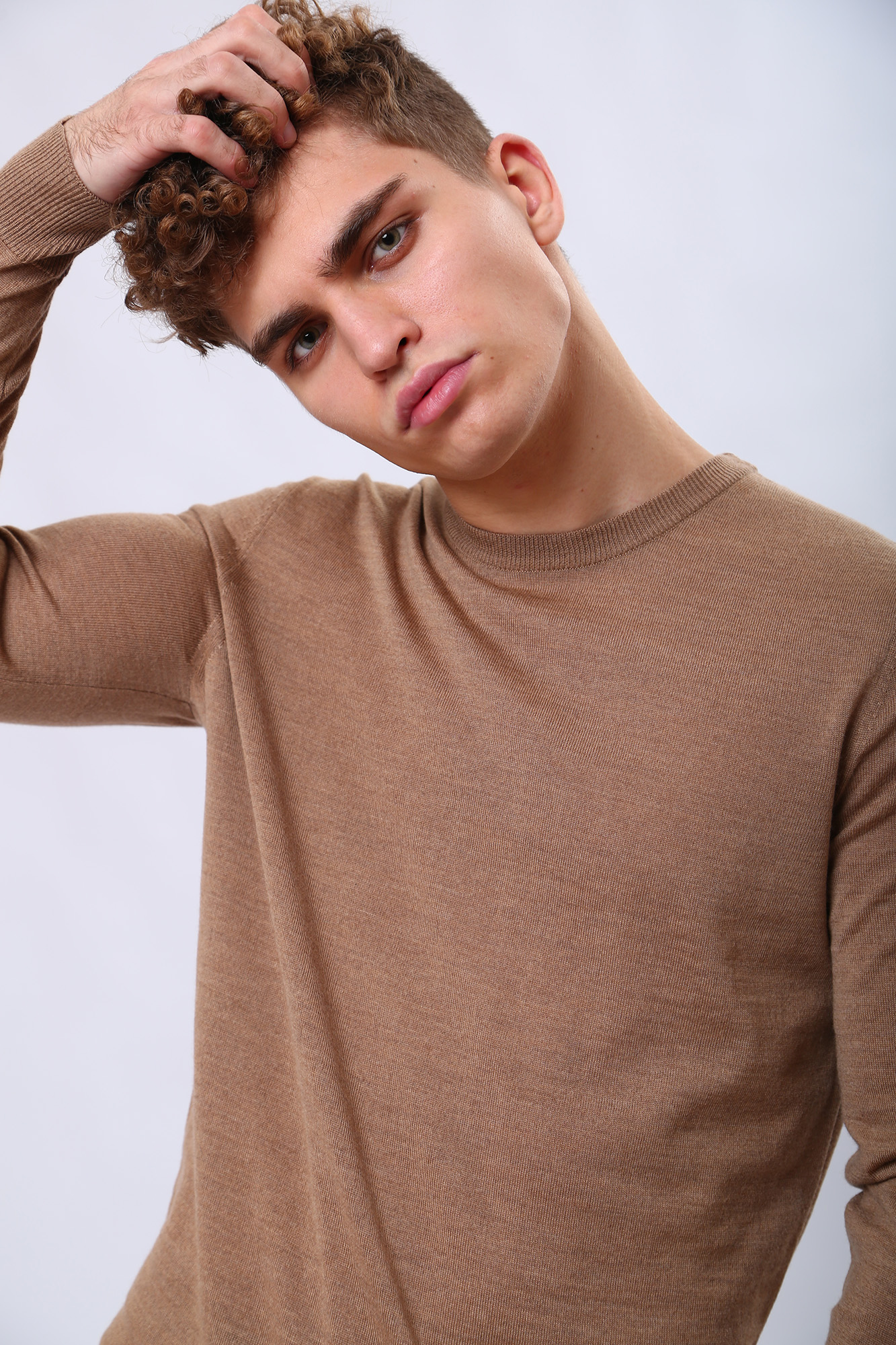 30032740_10012097 Джемпер Strellson Бежевый