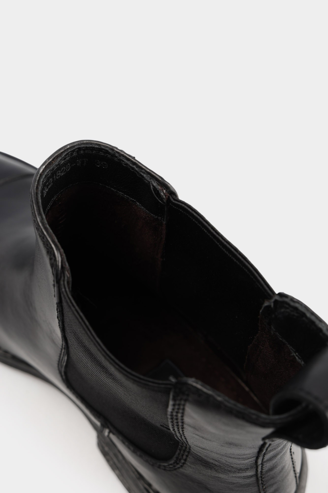 MC21828-WT Челси Marc Cony Черный