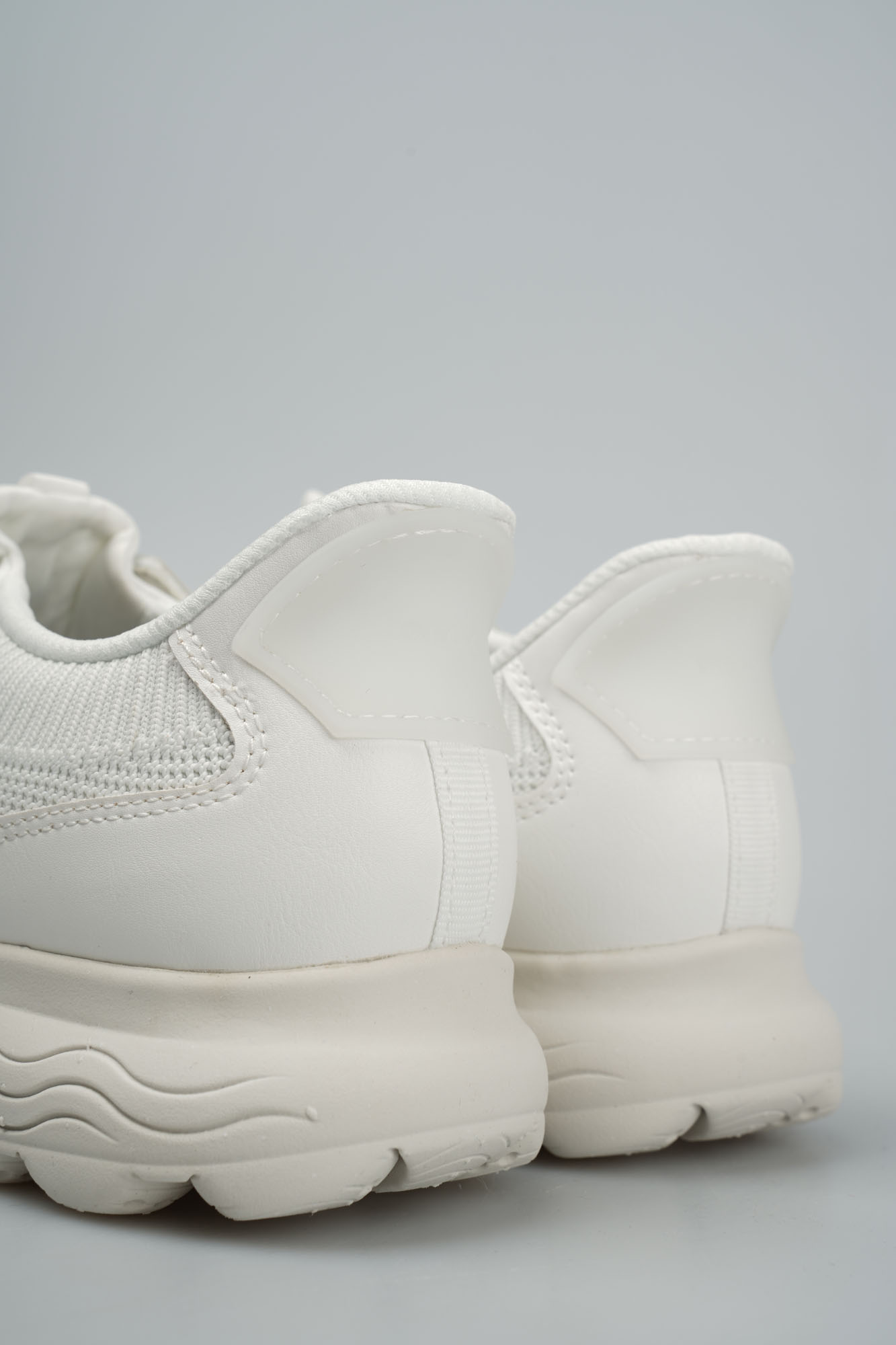 D557MA06KBC Кроссовки Geox Белый