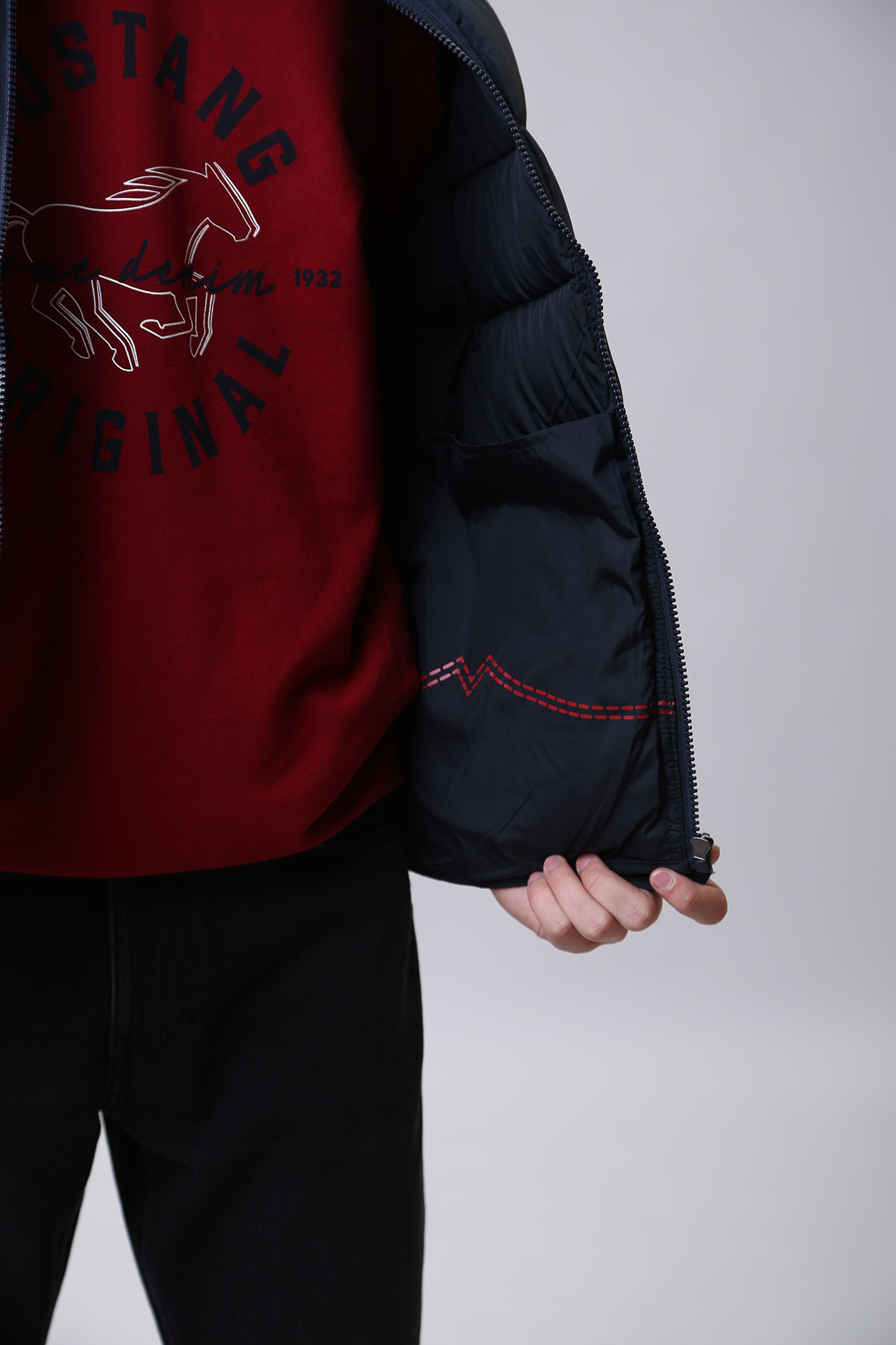 1012689 Жилет утепленный Mustang Синий