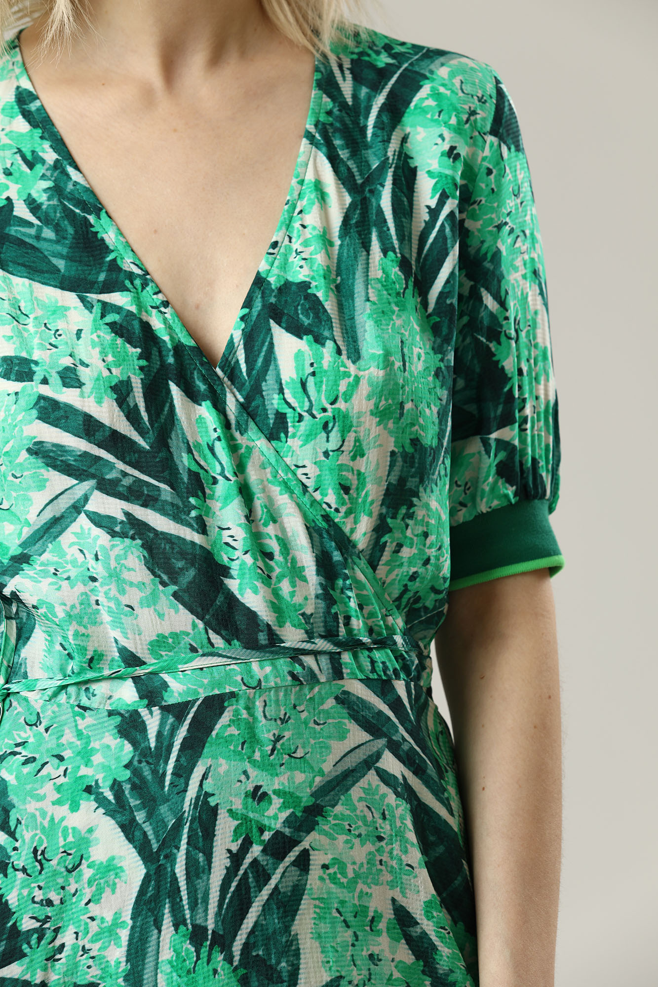 3LYA36_YNQWZ платье armani exchange 