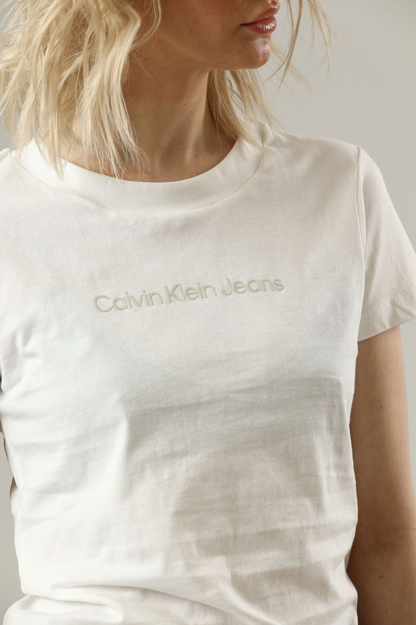 J20J218263 футболка calvin klein jeans 