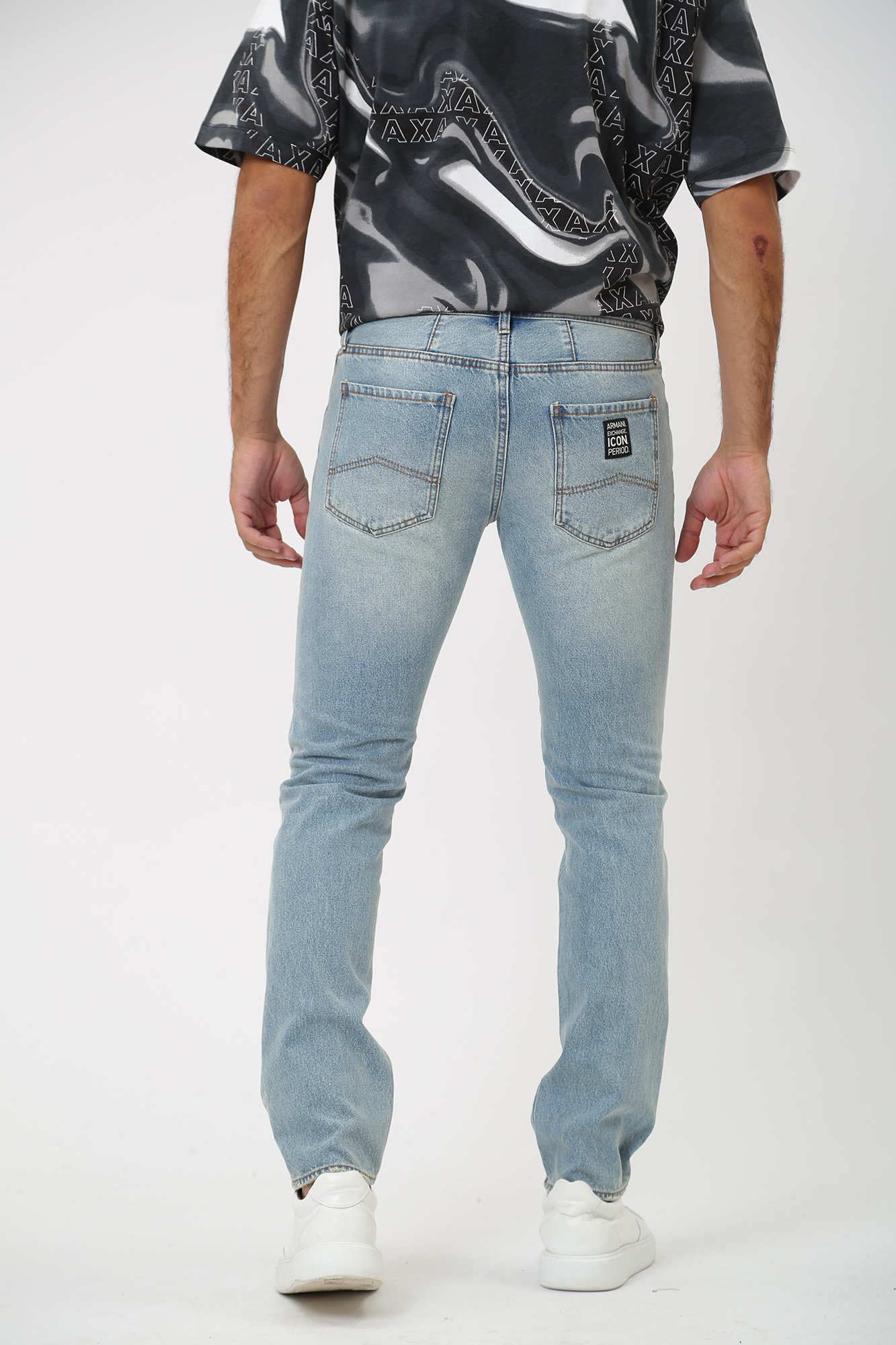 8NZJ13_Z1PDZ Джинсы Armani Exchange Голубой