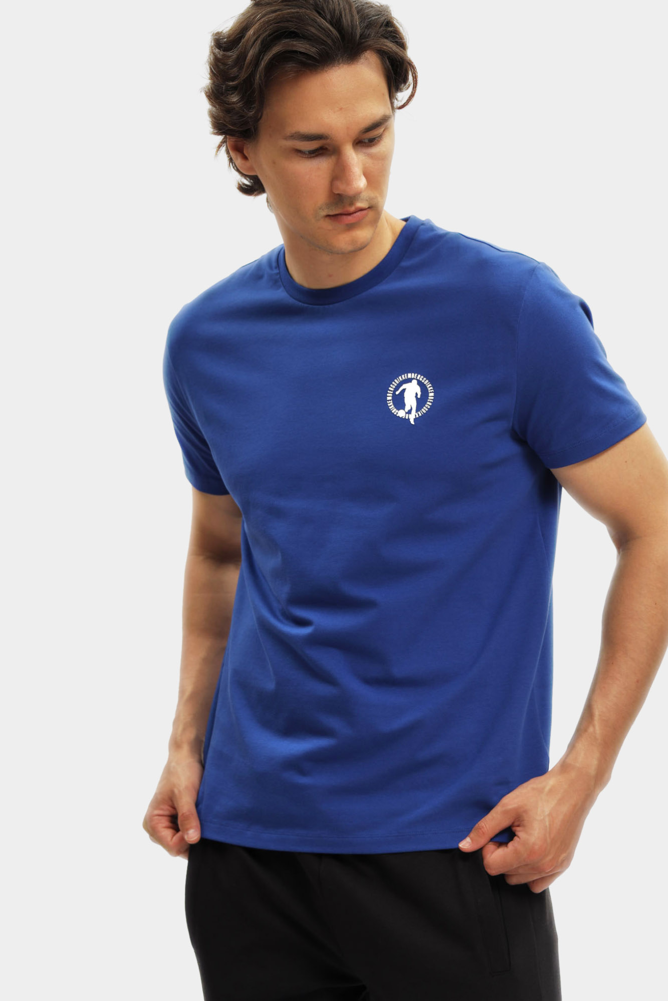 BMT0818 Футболка Bikkembergs Синий