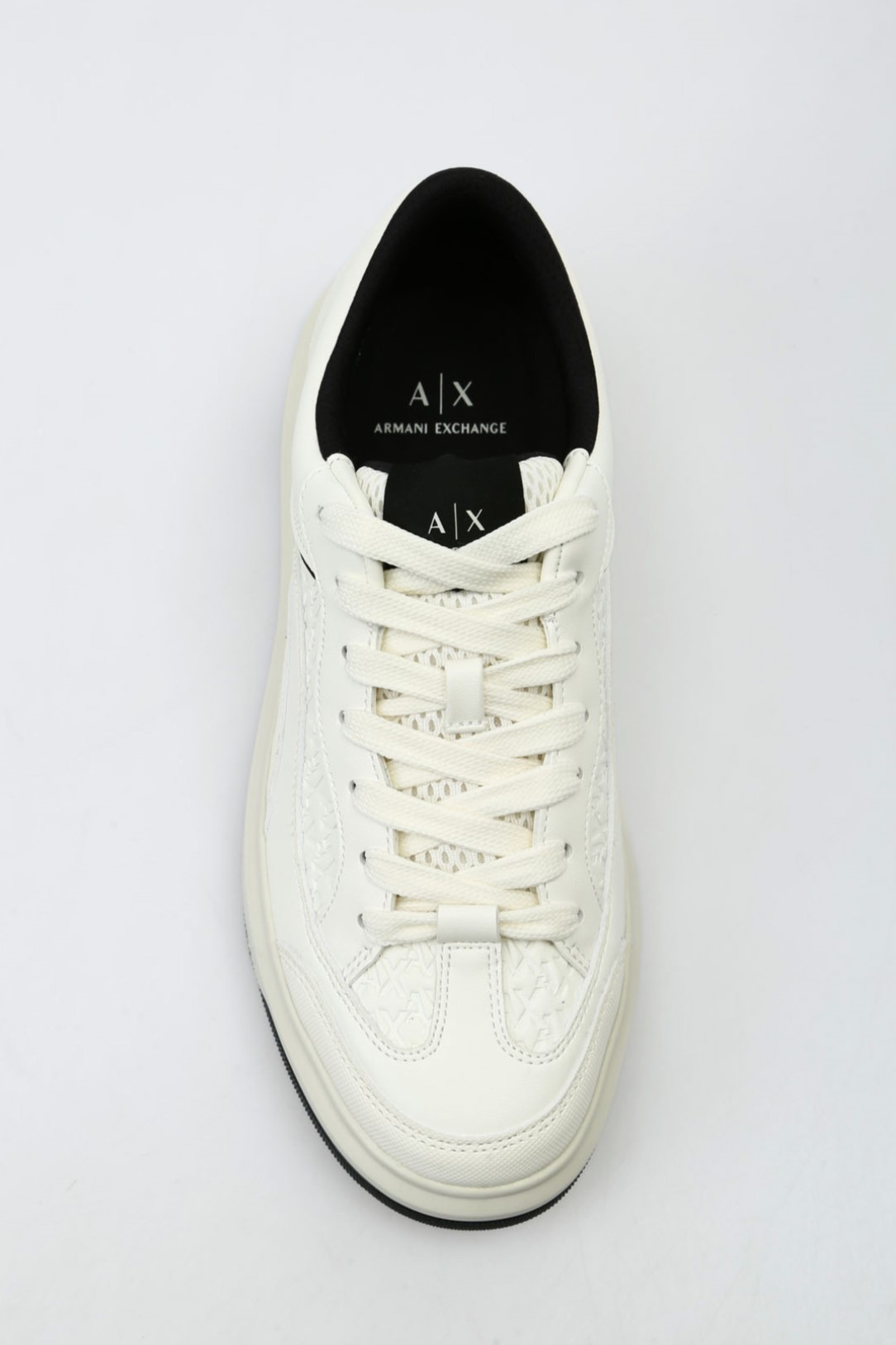 XUX193_XV908_N480 Кроссовки Armani Exchange Белый