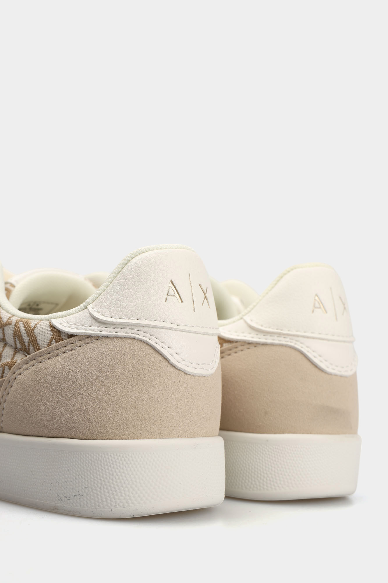 XDX183_XV933 Кеды Armani Exchange Белый