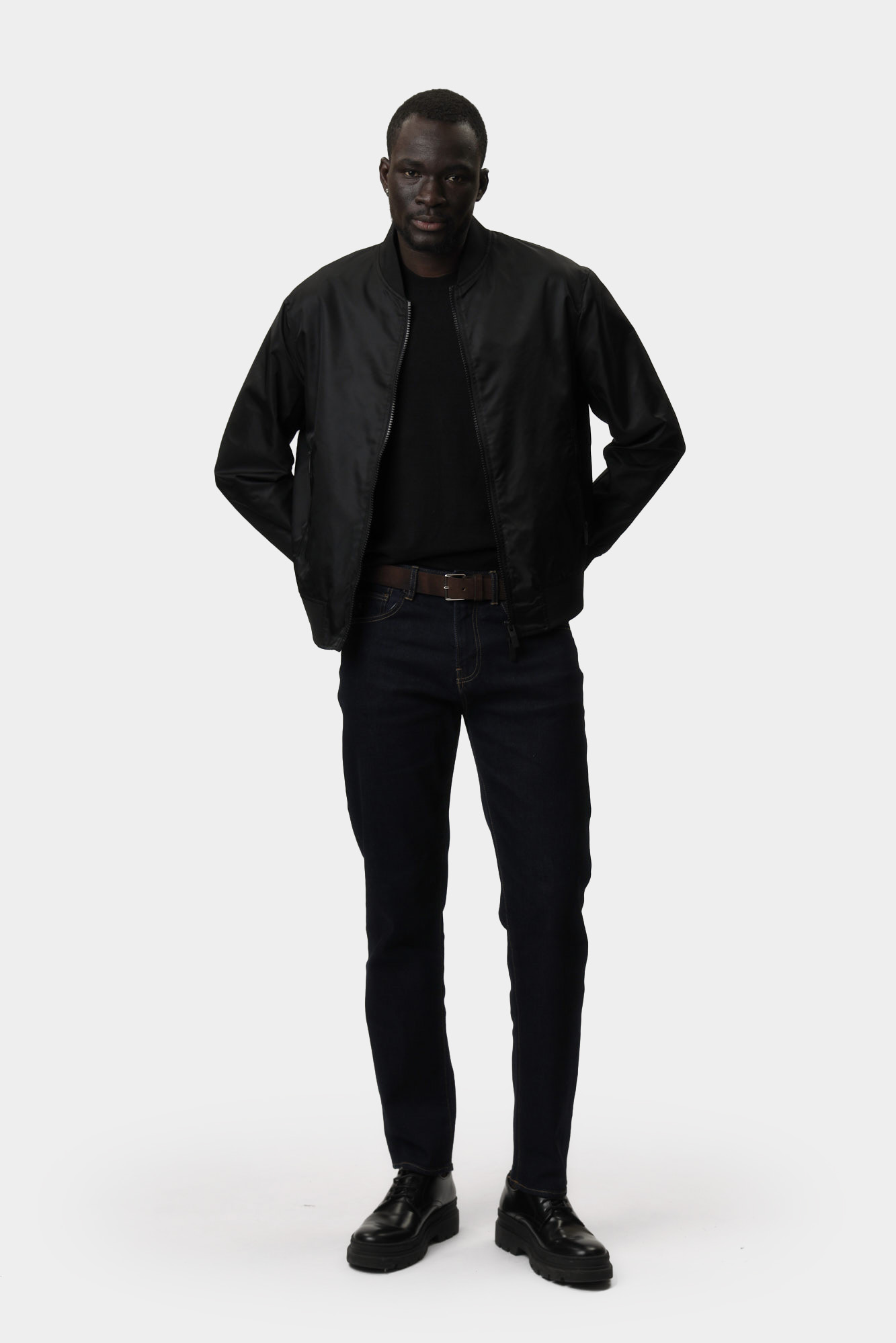 XM000195_AF12011 Бомбер Armani Exchange Черный