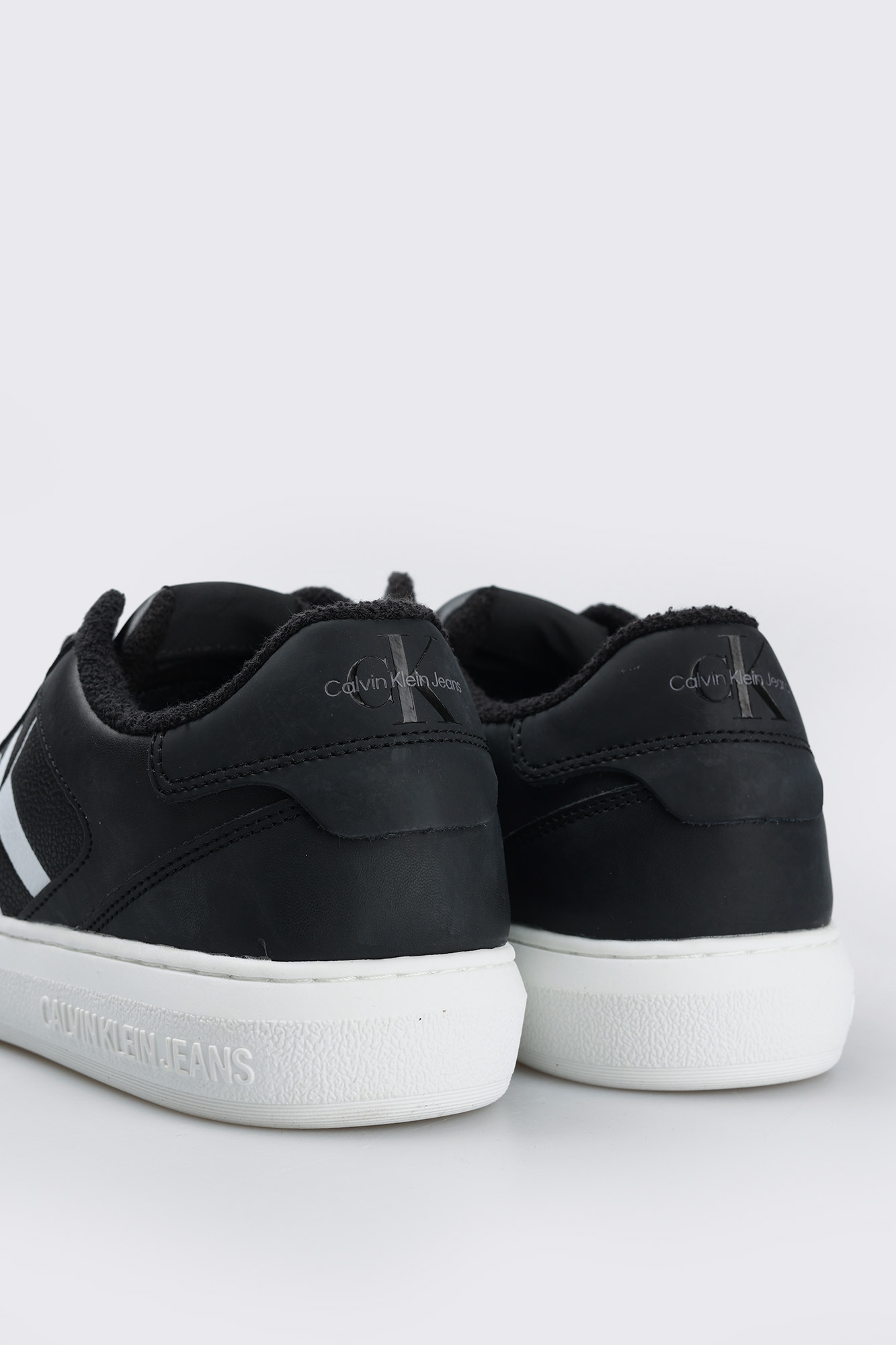 YM0YM00573 Кроссовки Calvin Klein Jeans Черный