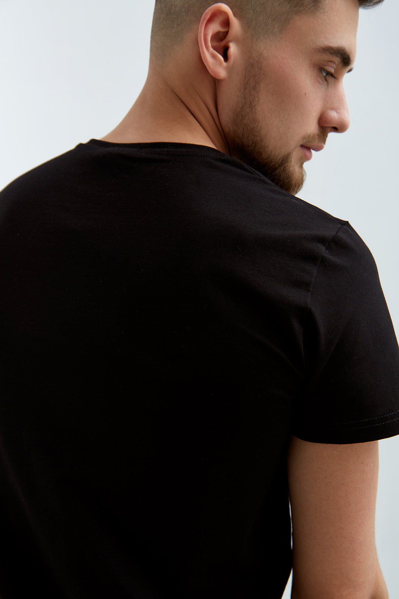 M-231-P-22-0002 Футболка The Hills Черный