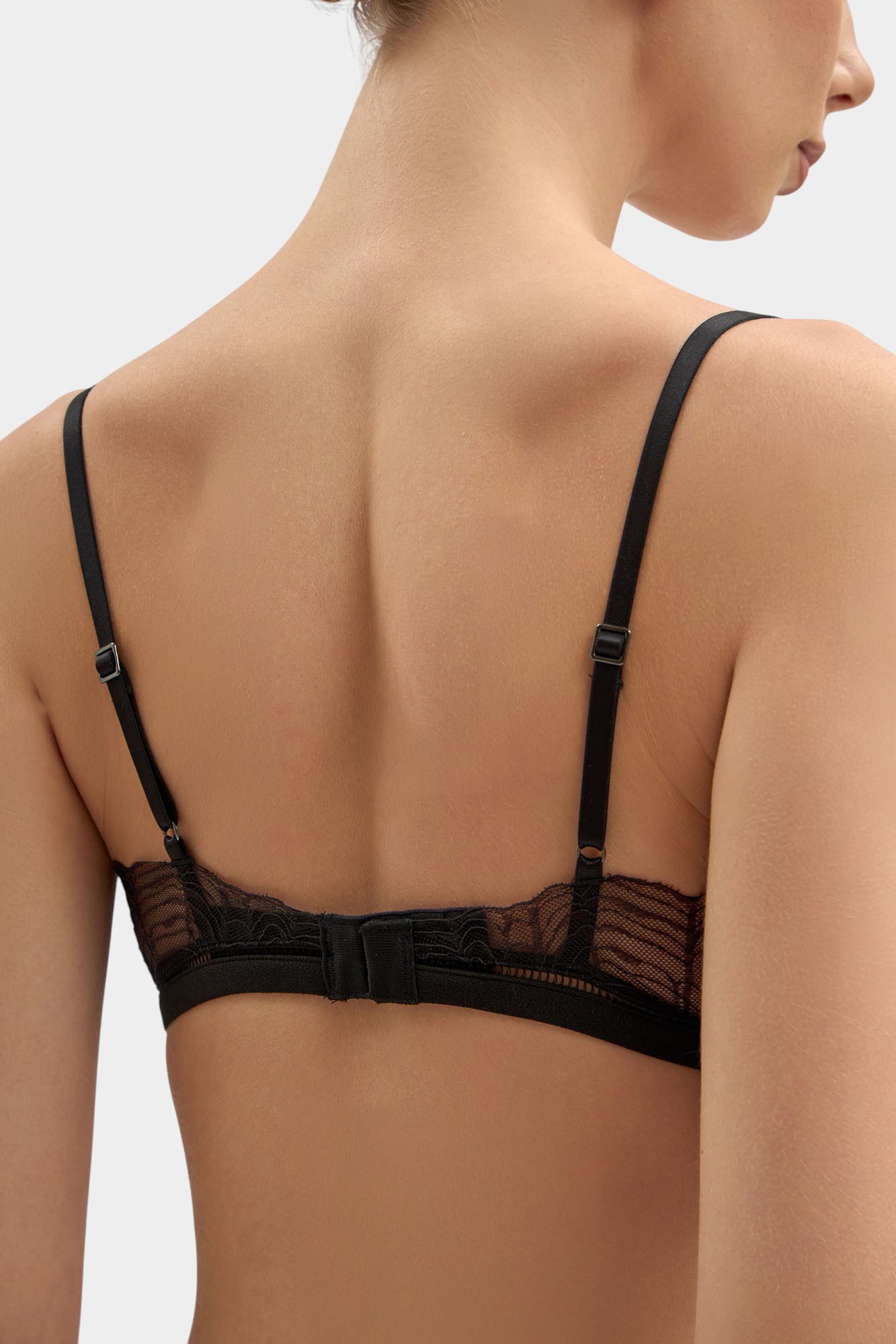 LV00QF8359 топ calvin klein underwear 