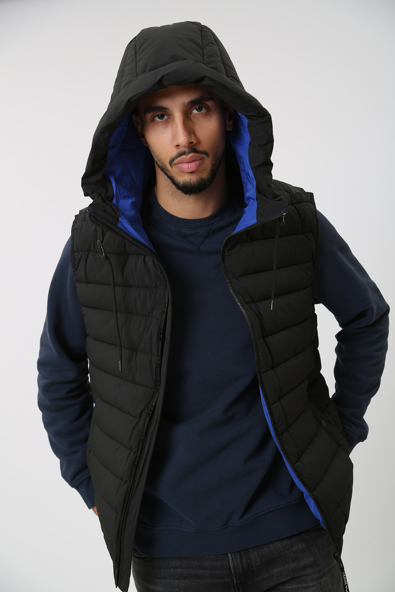 48011-25018 Жилет утепленный LTB Черный