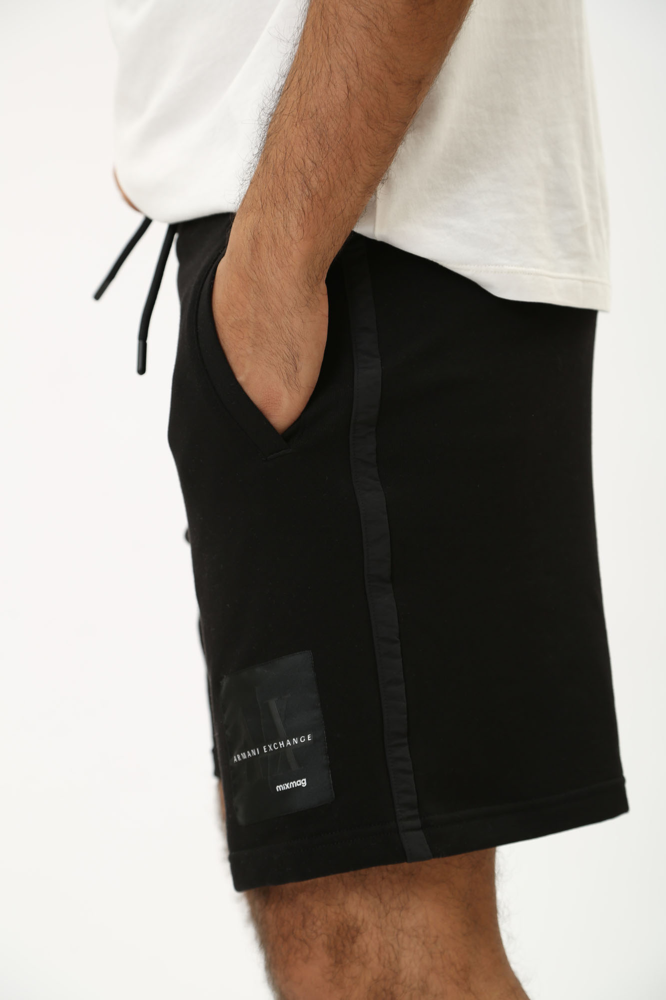 3DZSJA_ZJDPZ Шорты трикотажные Armani Exchange Черный