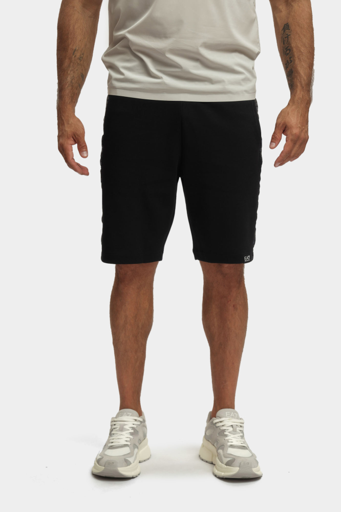 Шорты трикотажные EA7