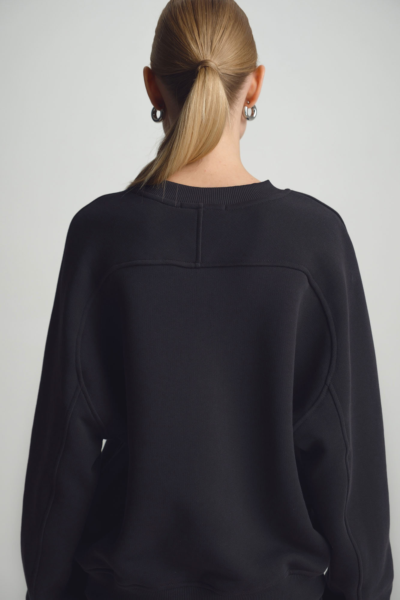 Свитшот The Hills Черный