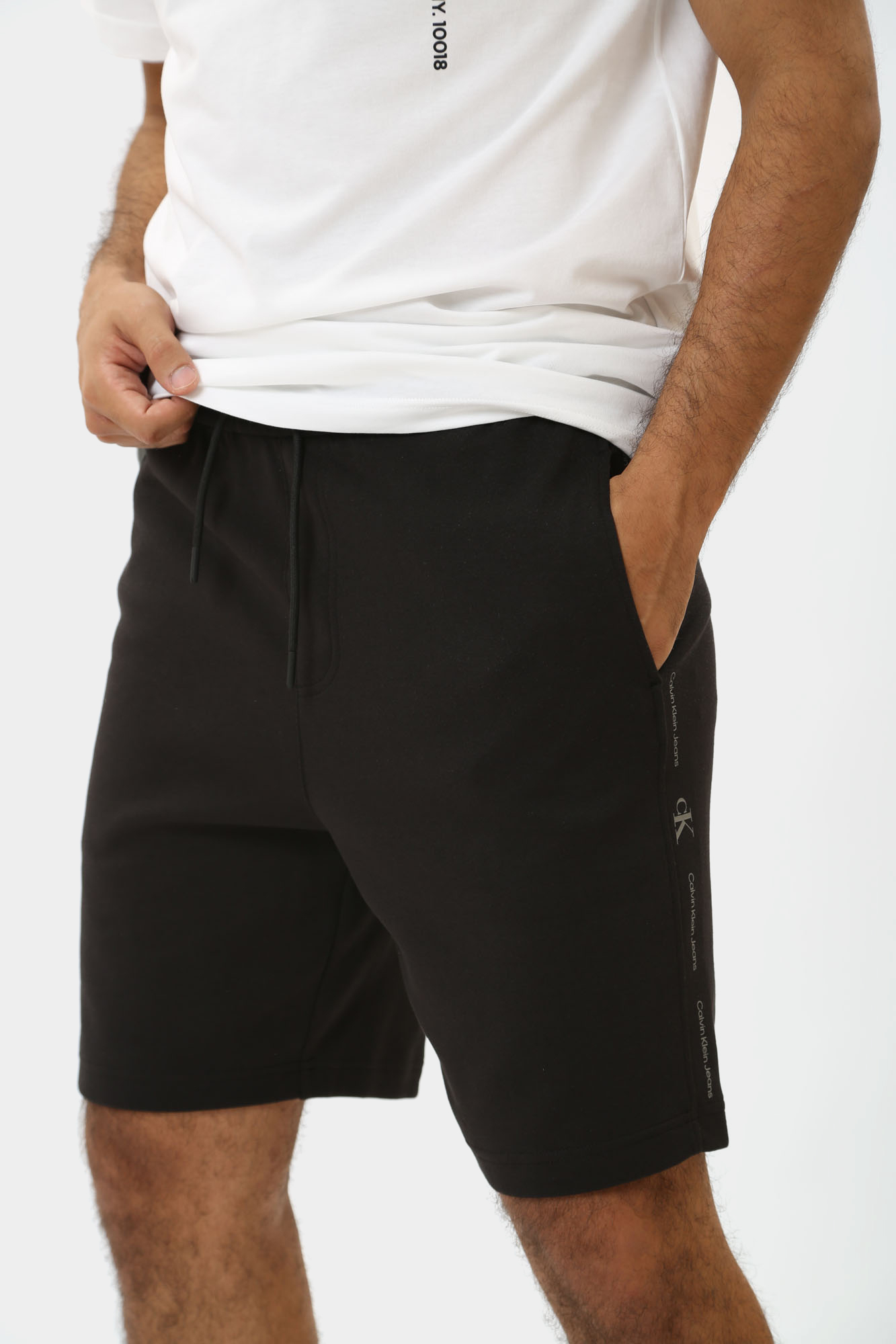 J30J325129 Шорты трикотажные Calvin Klein Jeans Черный