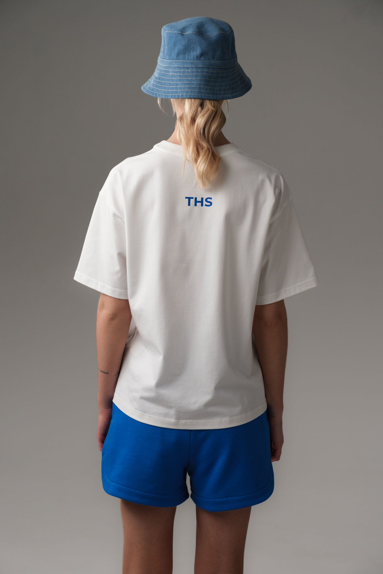 W-251-P-22-0140 футболка the hills 