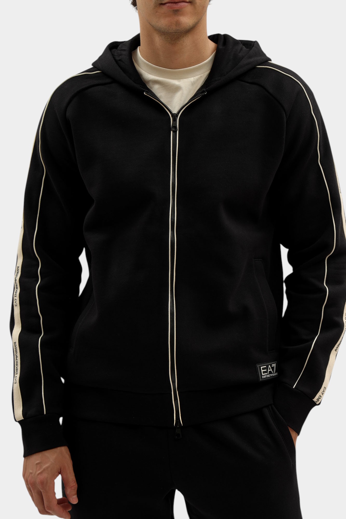 7M000973_AF10377 Толстовка EA7 Черный