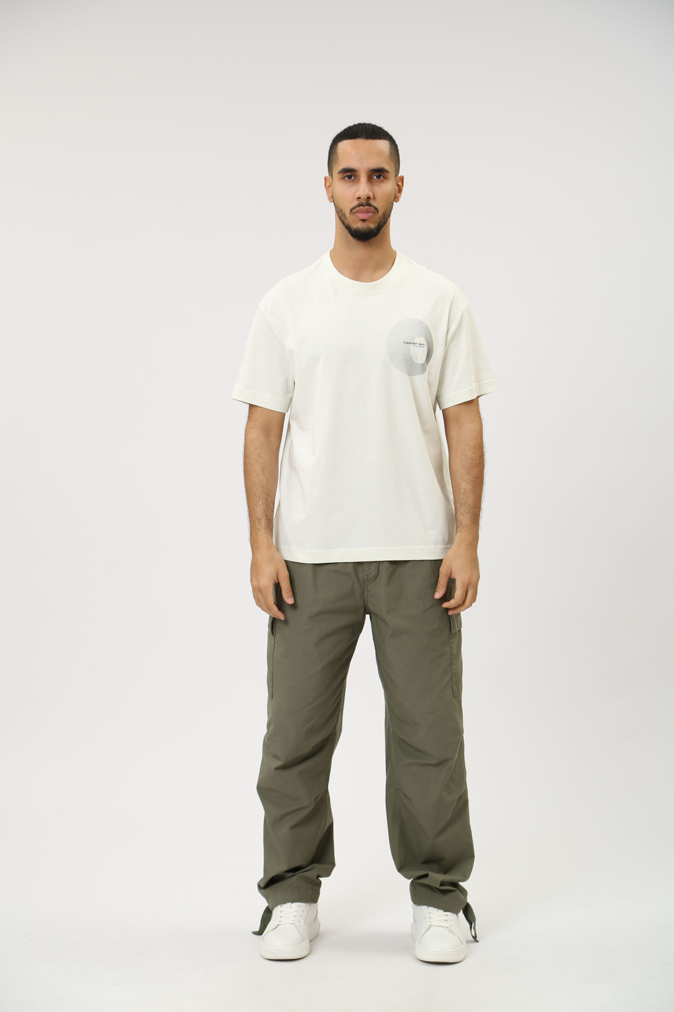 J30J325200 Футболка Calvin Klein Jeans Молочный