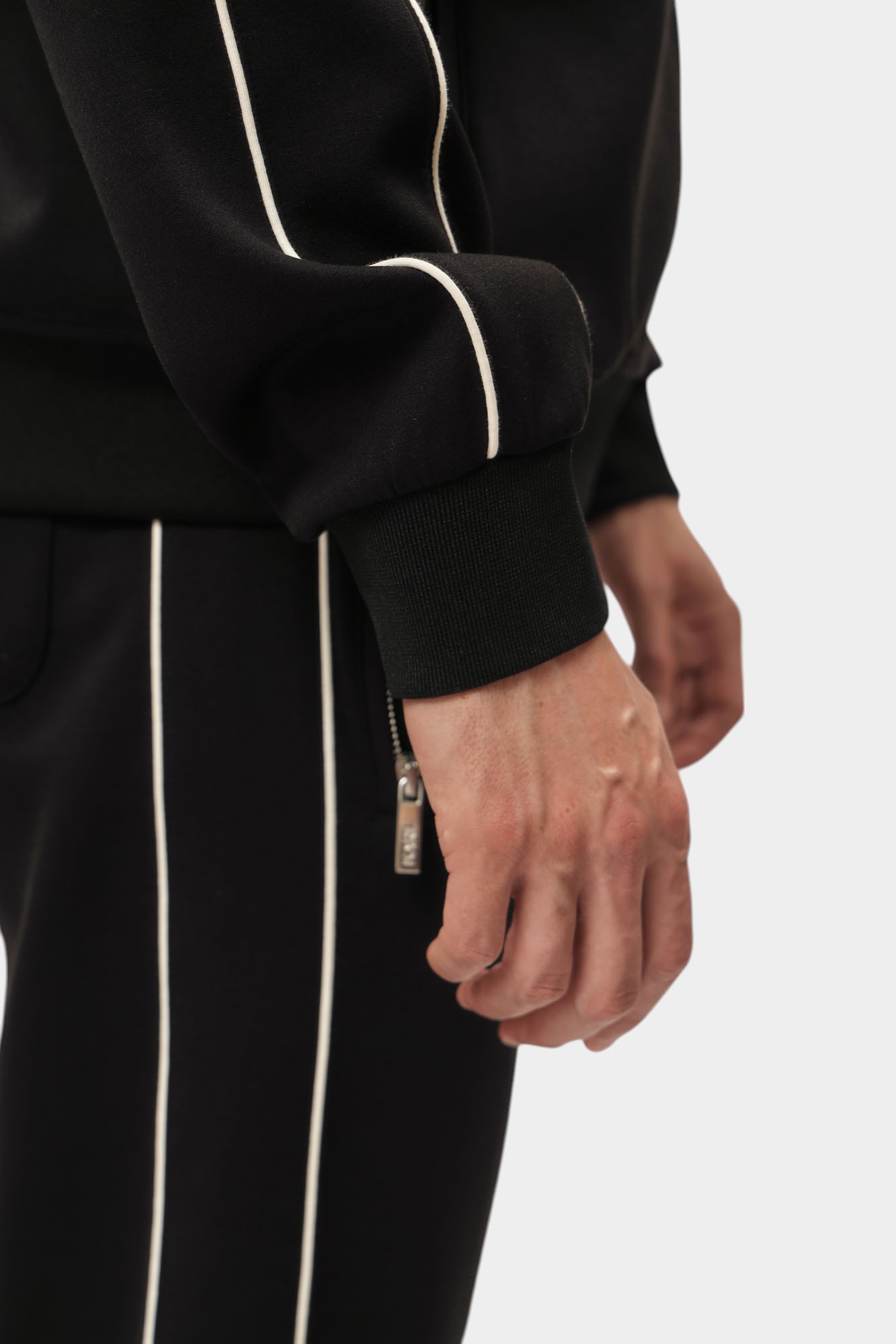 552901_705019 Толстовка Karl Lagerfeld Черный