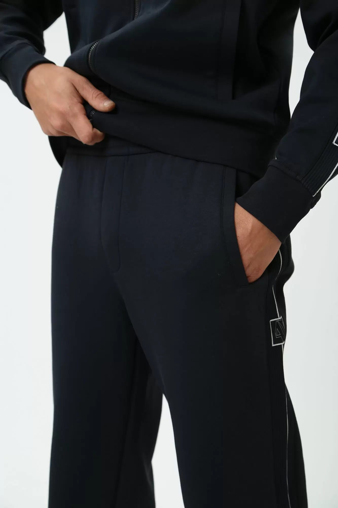 6DZPJK_ZJZGZ Брюки спортивные Armani Exchange Синий