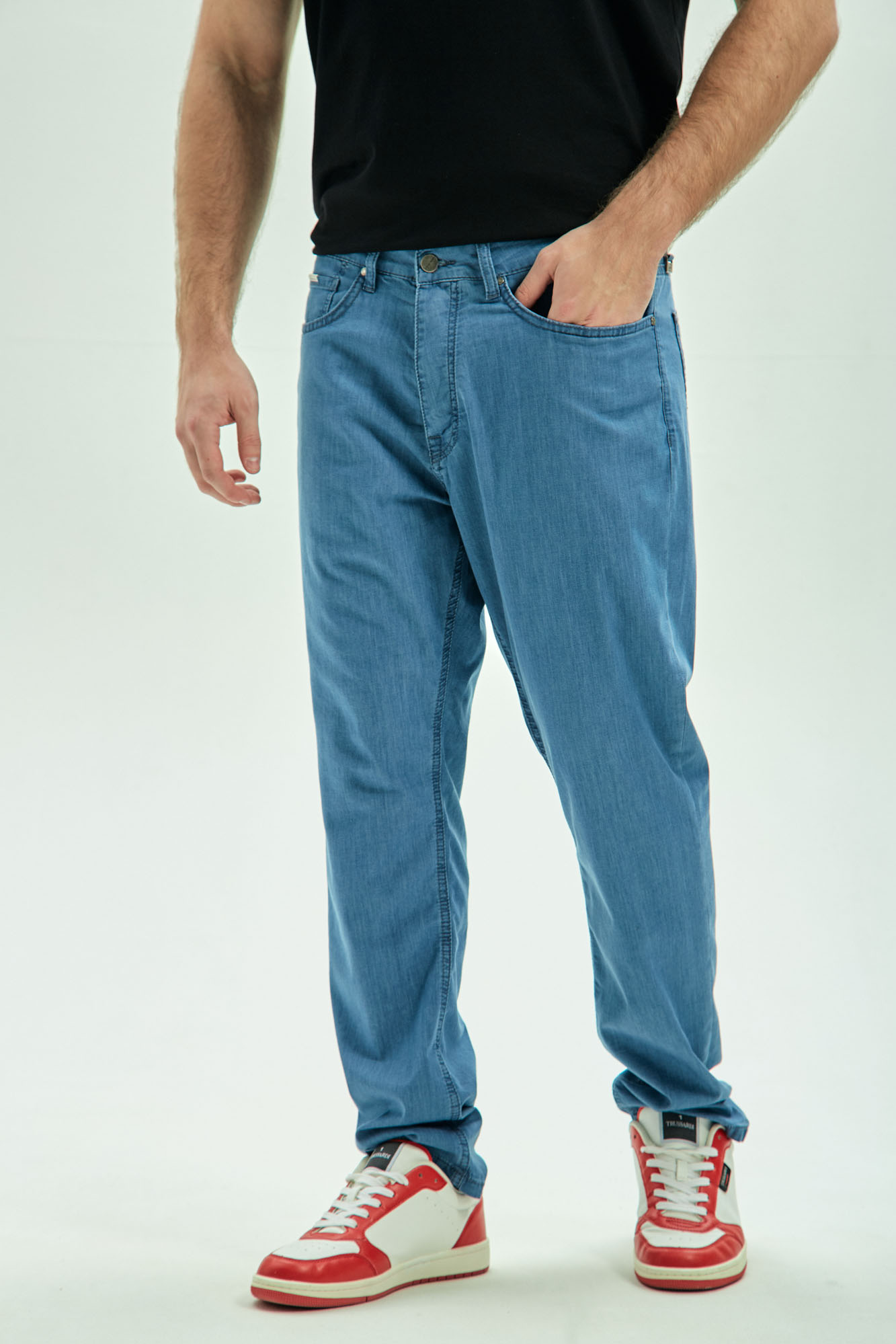 VM-OMA-33-032 Джинсы TAPER  Van Mich Голубой