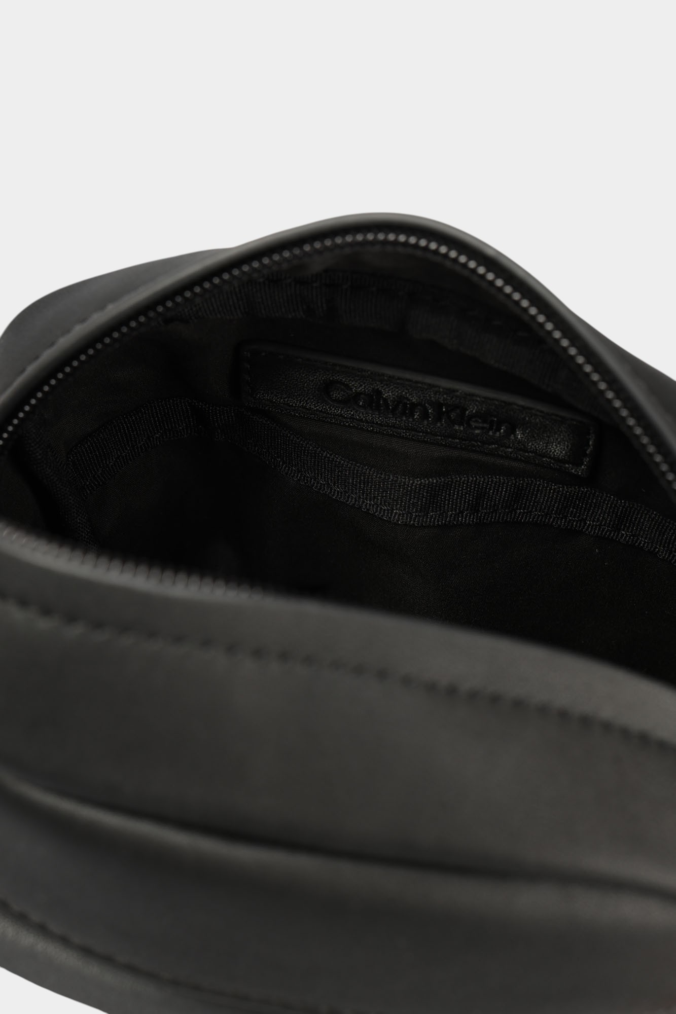 LV04D3089G Сумка Calvin Klein Jeans Черный