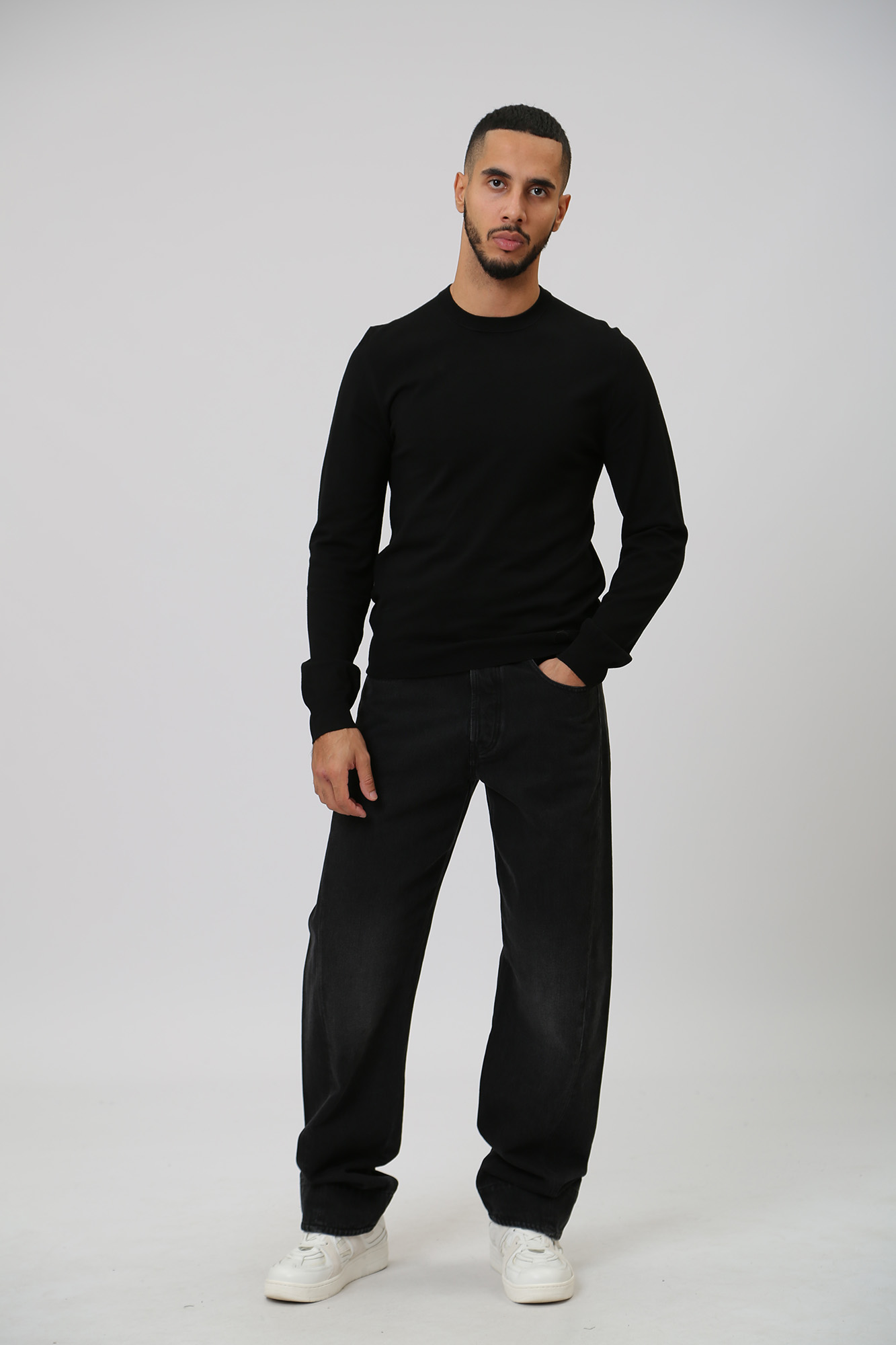 52M00746-0F000542 Джемпер Trussardi Черный