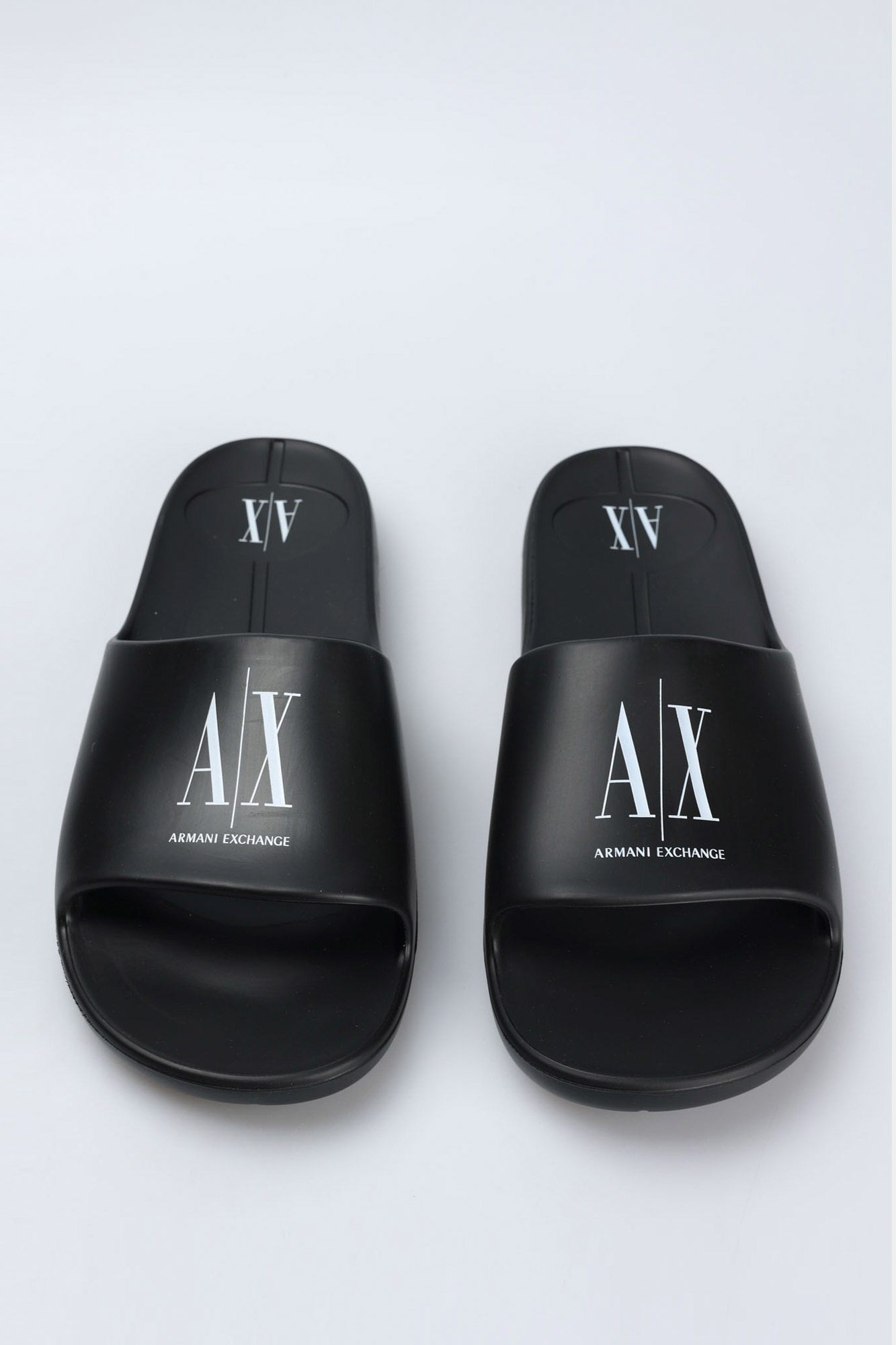 XUP012_XV675 Шлепанцы Armani Exchange Черный