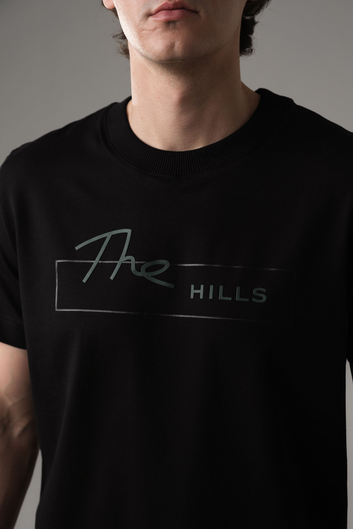 M-242-P-22-0039 Футболка The Hills Черный