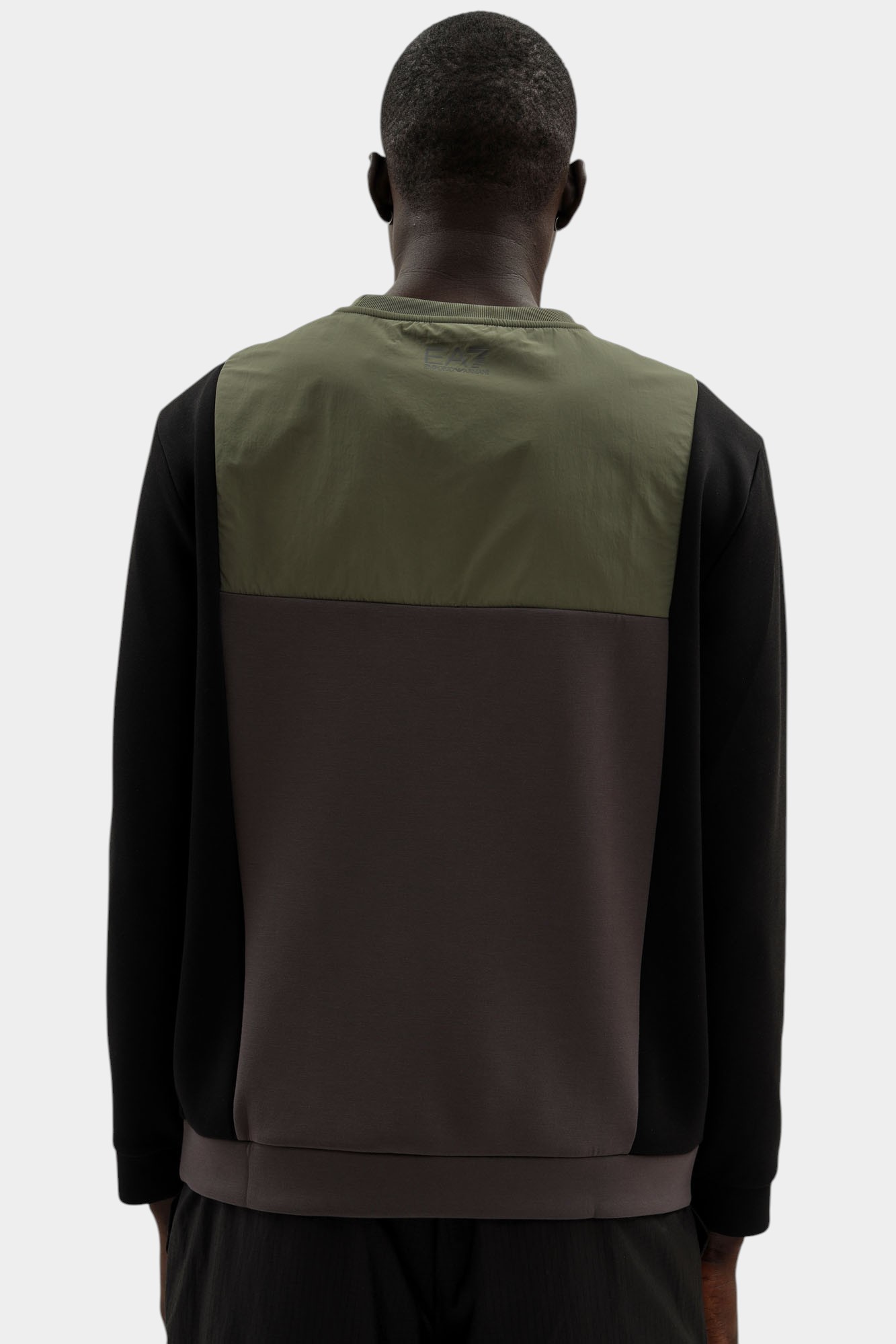 7M000936_AF17003 Свитшот EA7 Зеленый