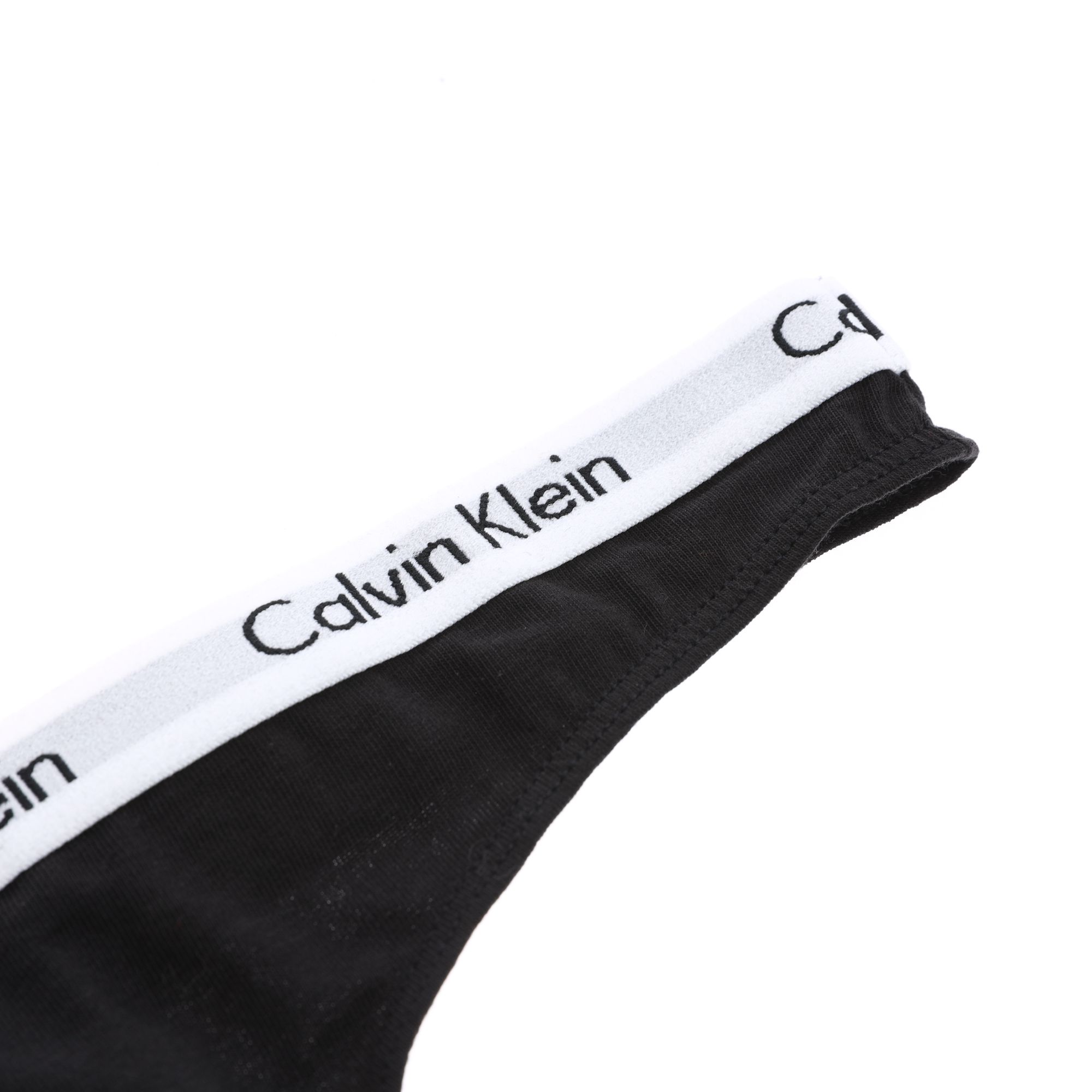 D1617E трусы стринги calvin klein underwear 